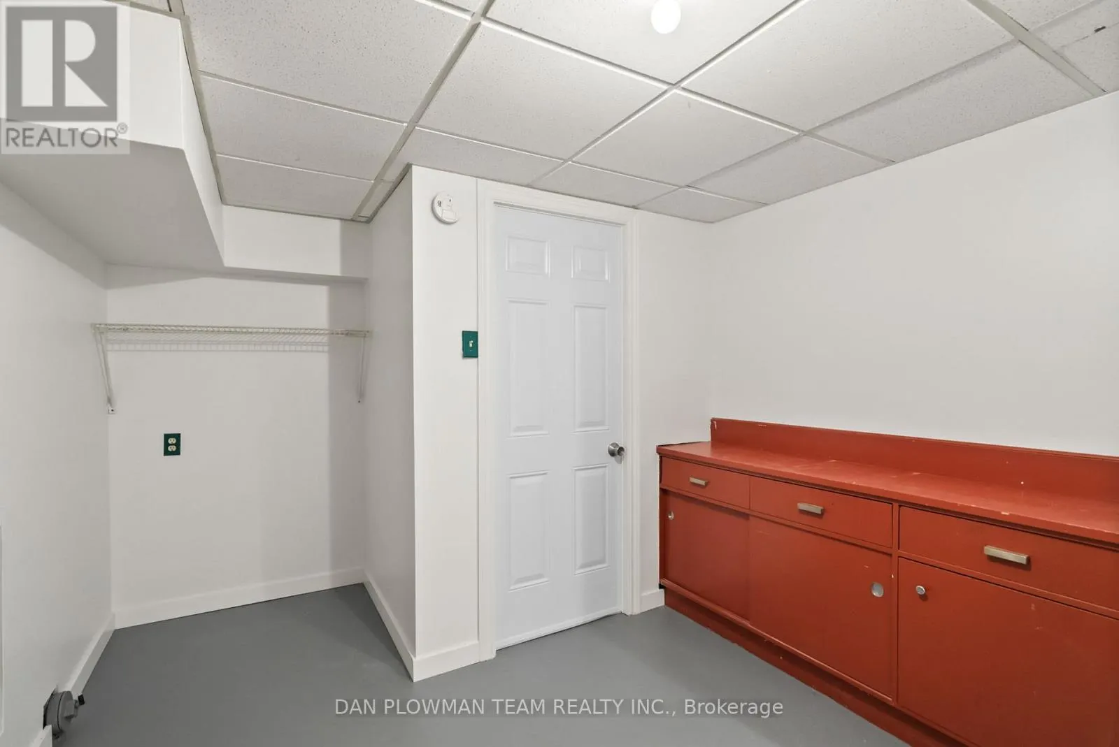 22 ELMEROY COURT