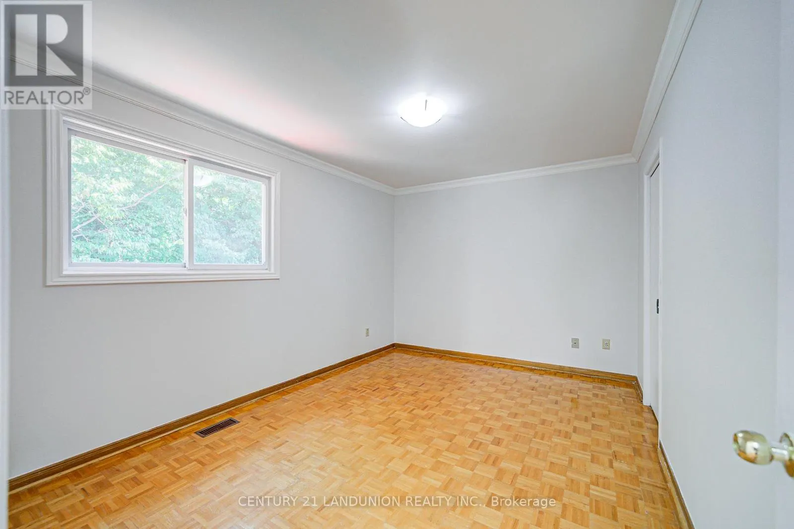 12B BURNT BARK DRIVE