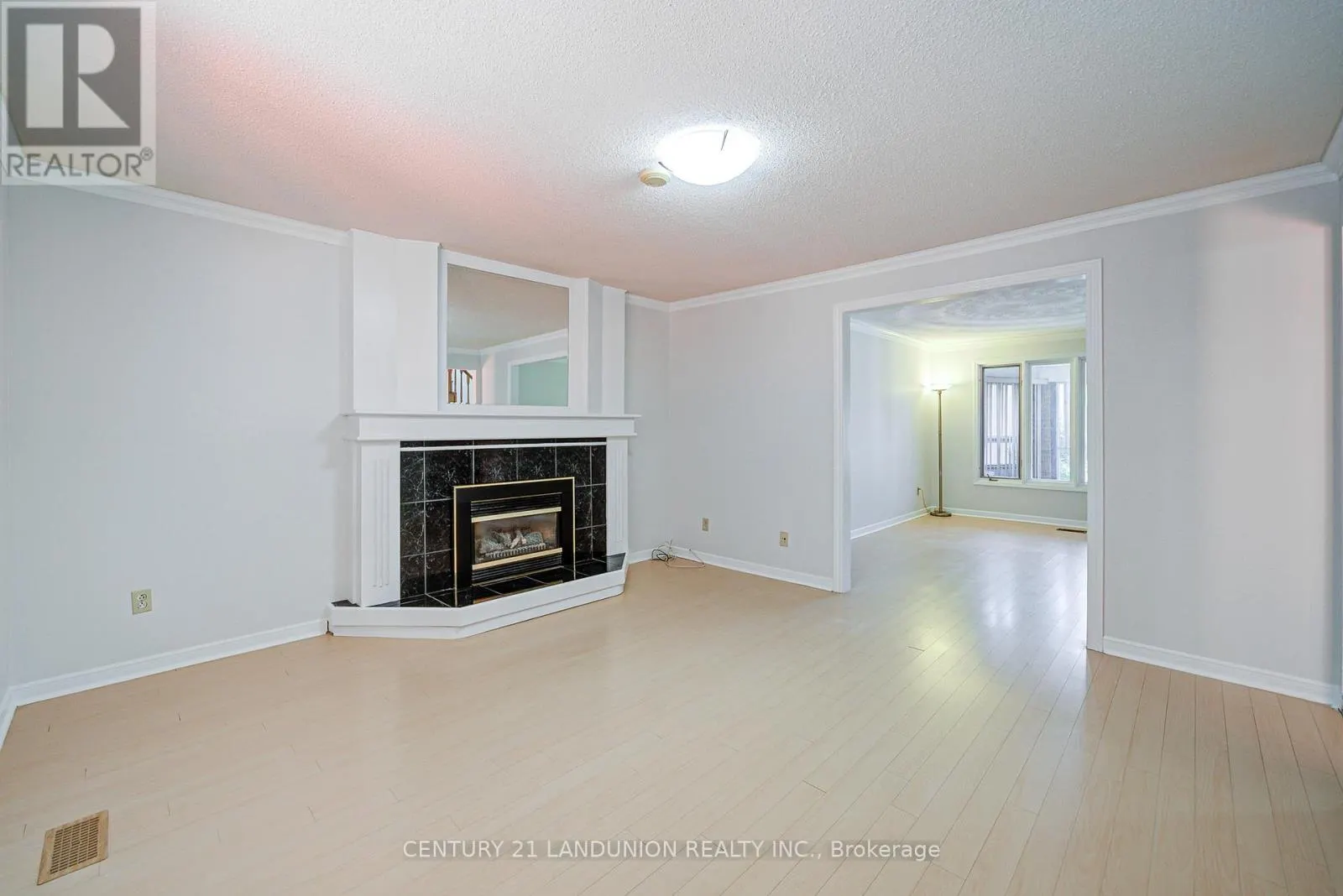 12B BURNT BARK DRIVE