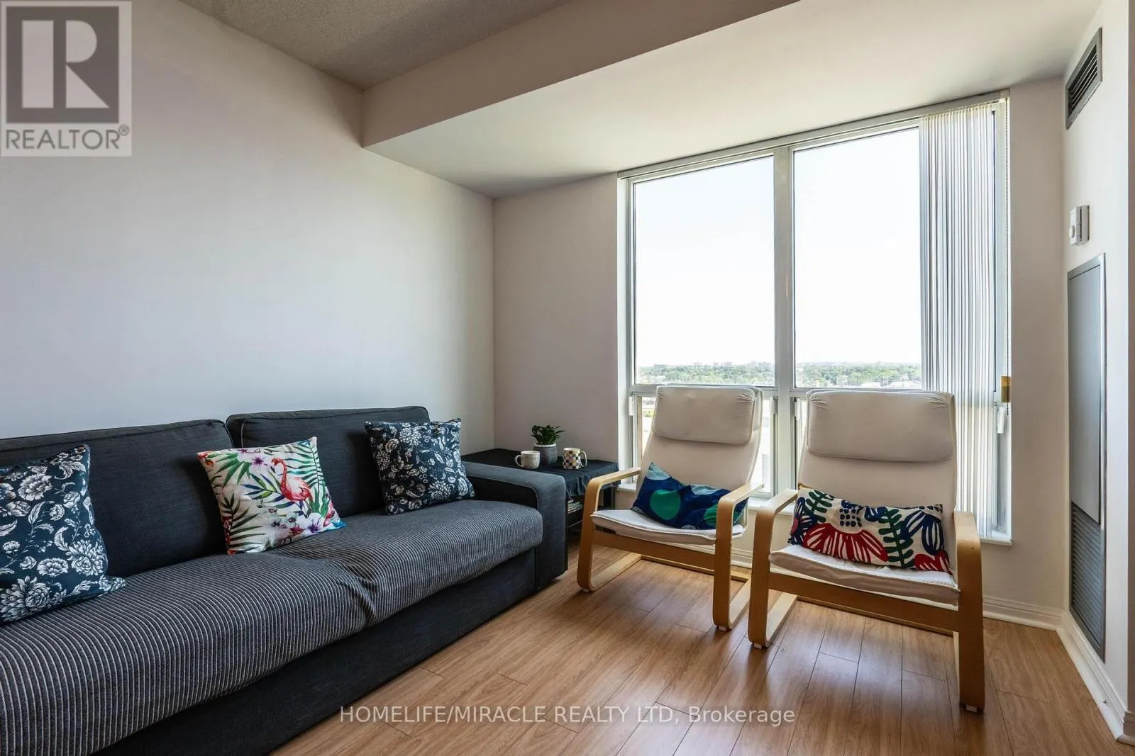 1506 - 1 LEE CENTRE DRIVE
