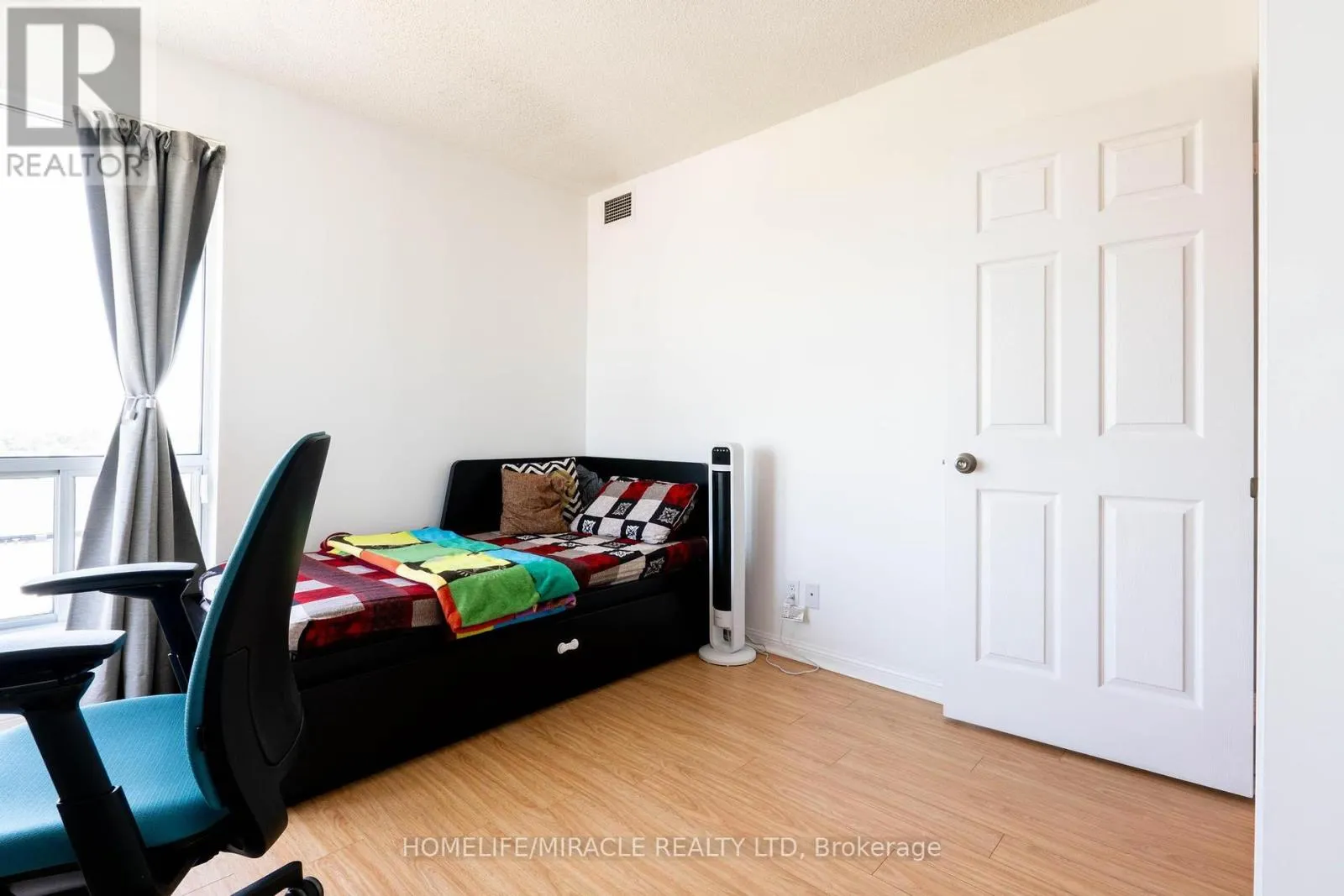 1506 - 1 LEE CENTRE DRIVE