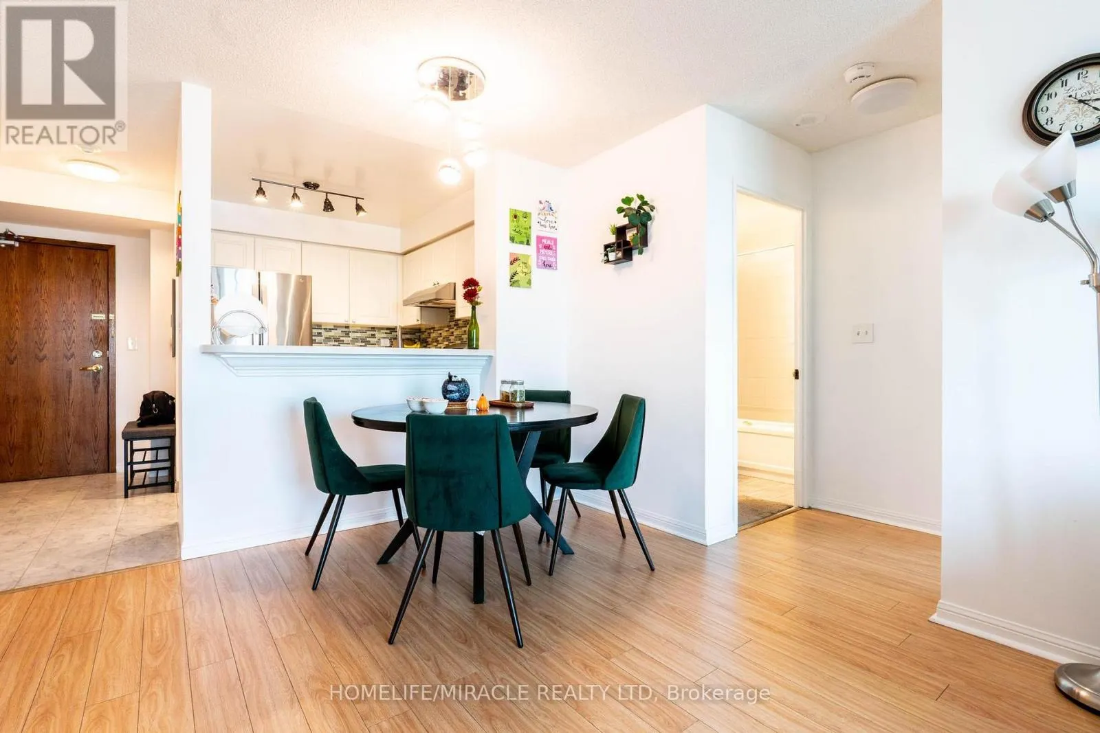 1506 - 1 LEE CENTRE DRIVE