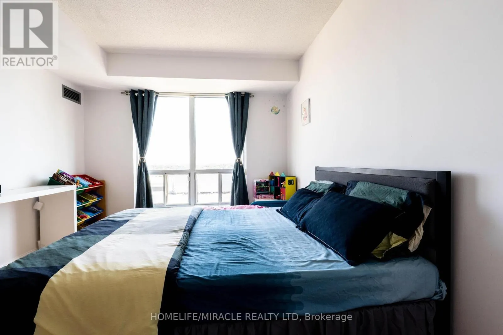 1506 - 1 LEE CENTRE DRIVE