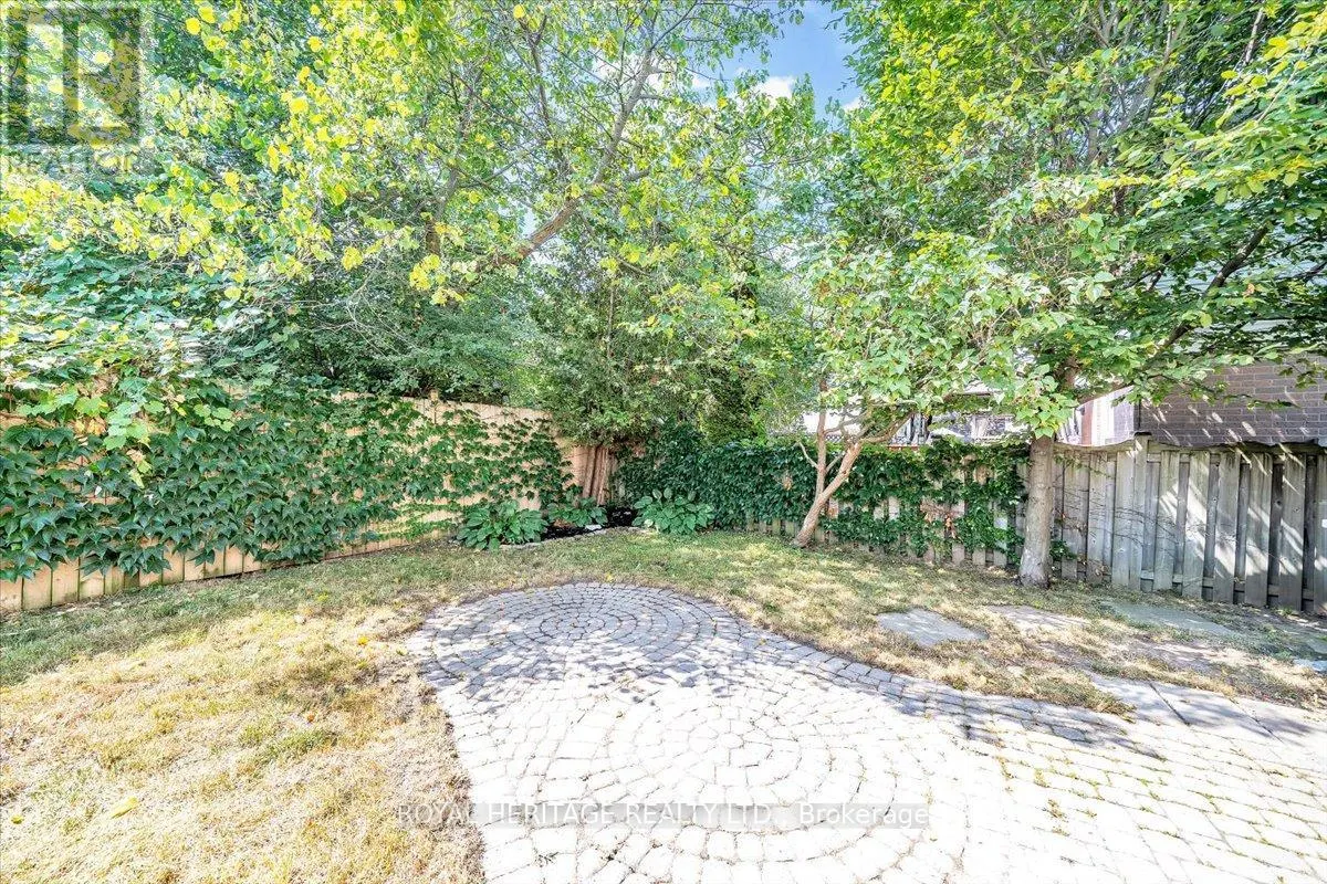 47 YORKVILLE DRIVE