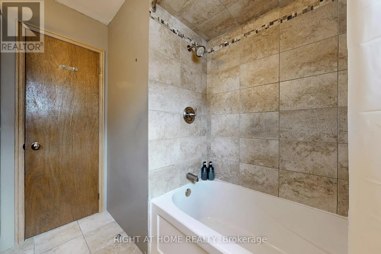 174 OVERBANK DRIVE