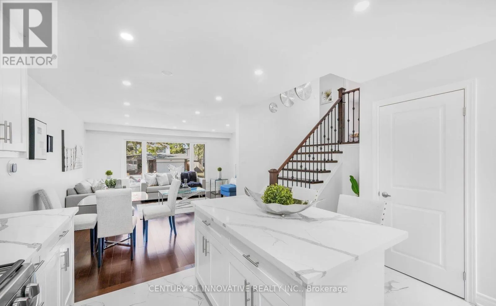 17 CHOPIN COURT