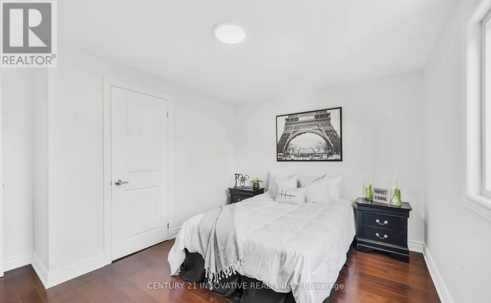 17 CHOPIN COURT