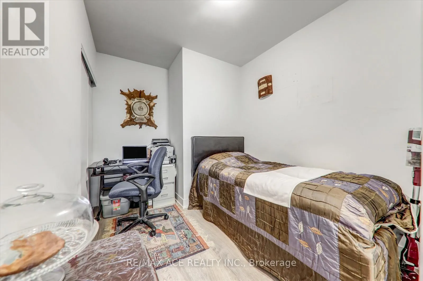 914 - 2550 SIMCOE STREET N