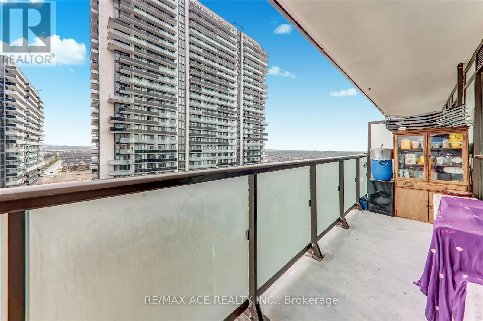 914 - 2550 SIMCOE STREET N