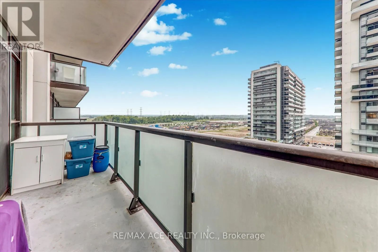 914 - 2550 SIMCOE STREET N