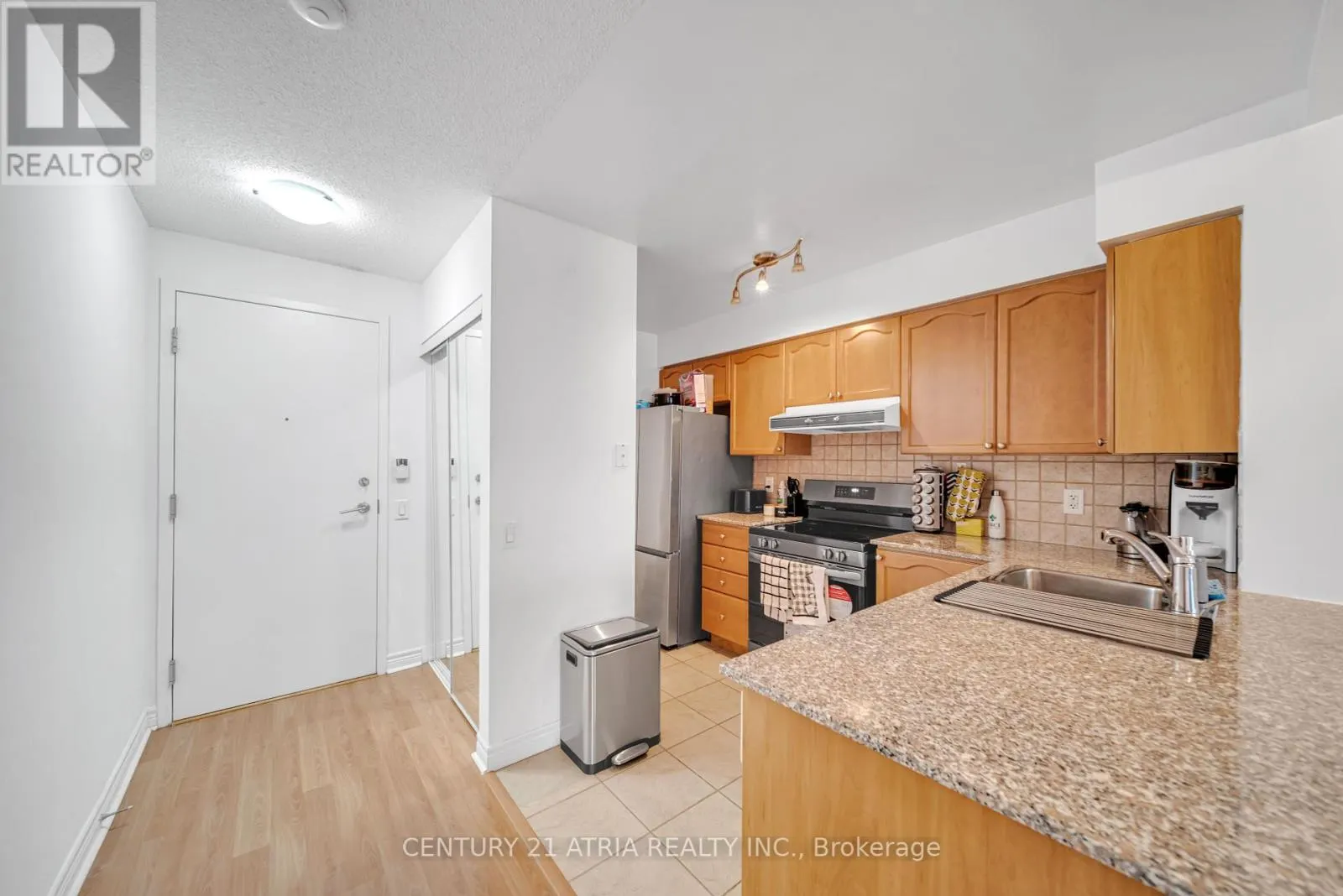 2804 - 83 BOROUGH DRIVE