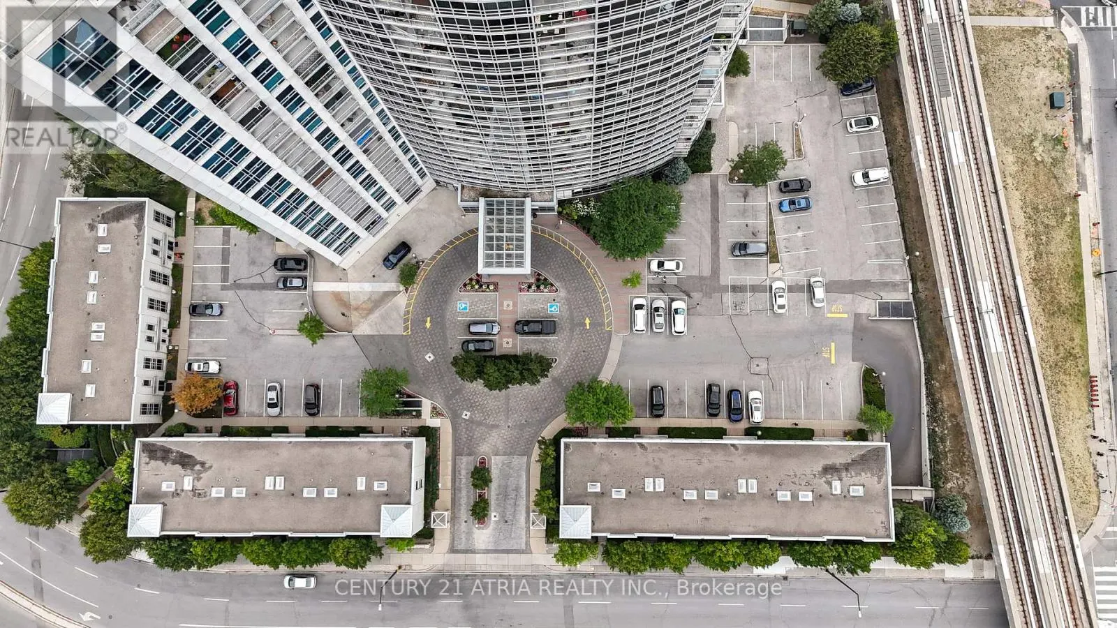 2804 - 83 BOROUGH DRIVE