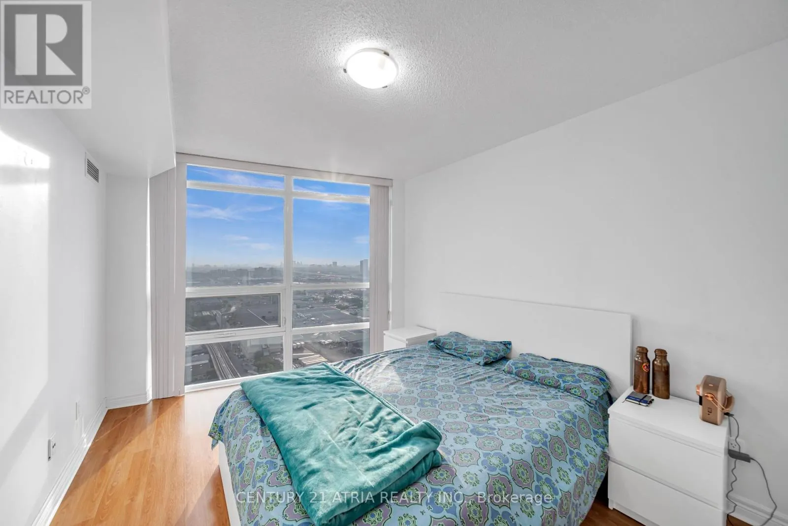 2804 - 83 BOROUGH DRIVE