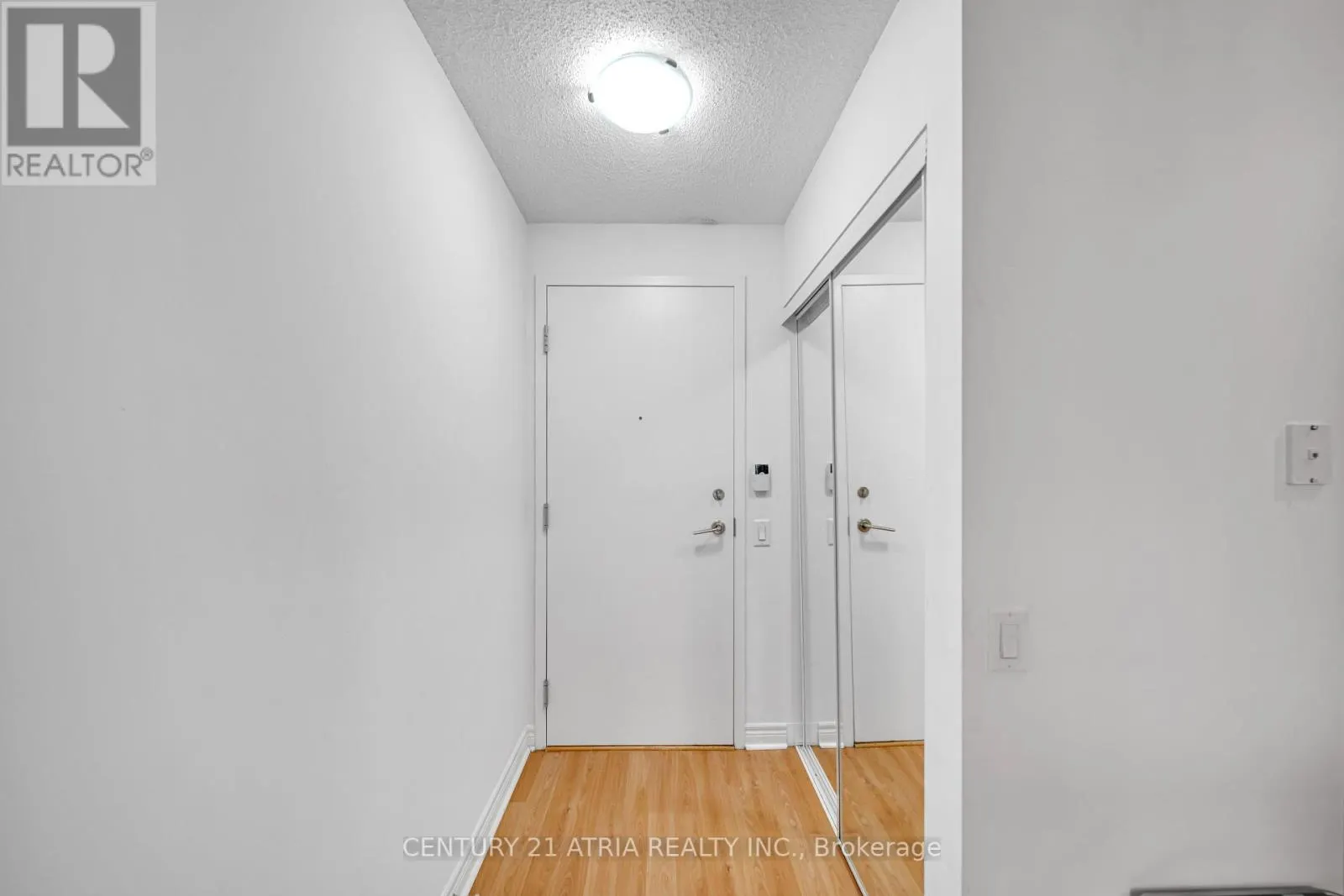 2804 - 83 BOROUGH DRIVE