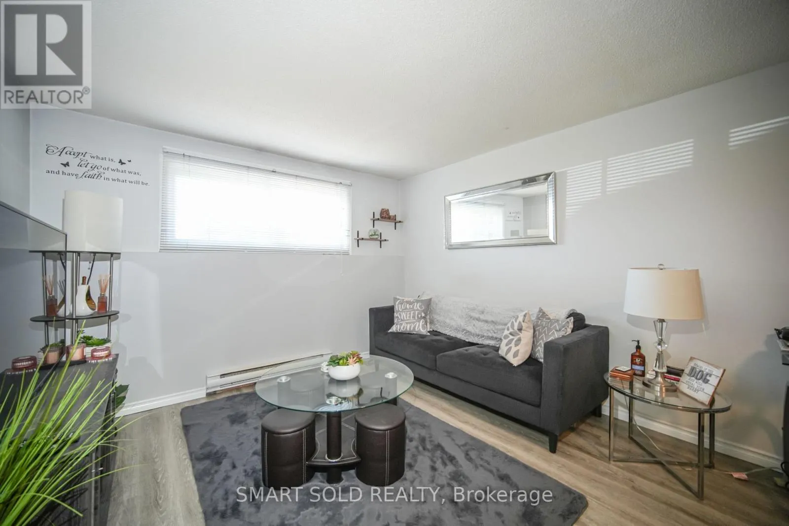 1179 SIMCOE STREET S