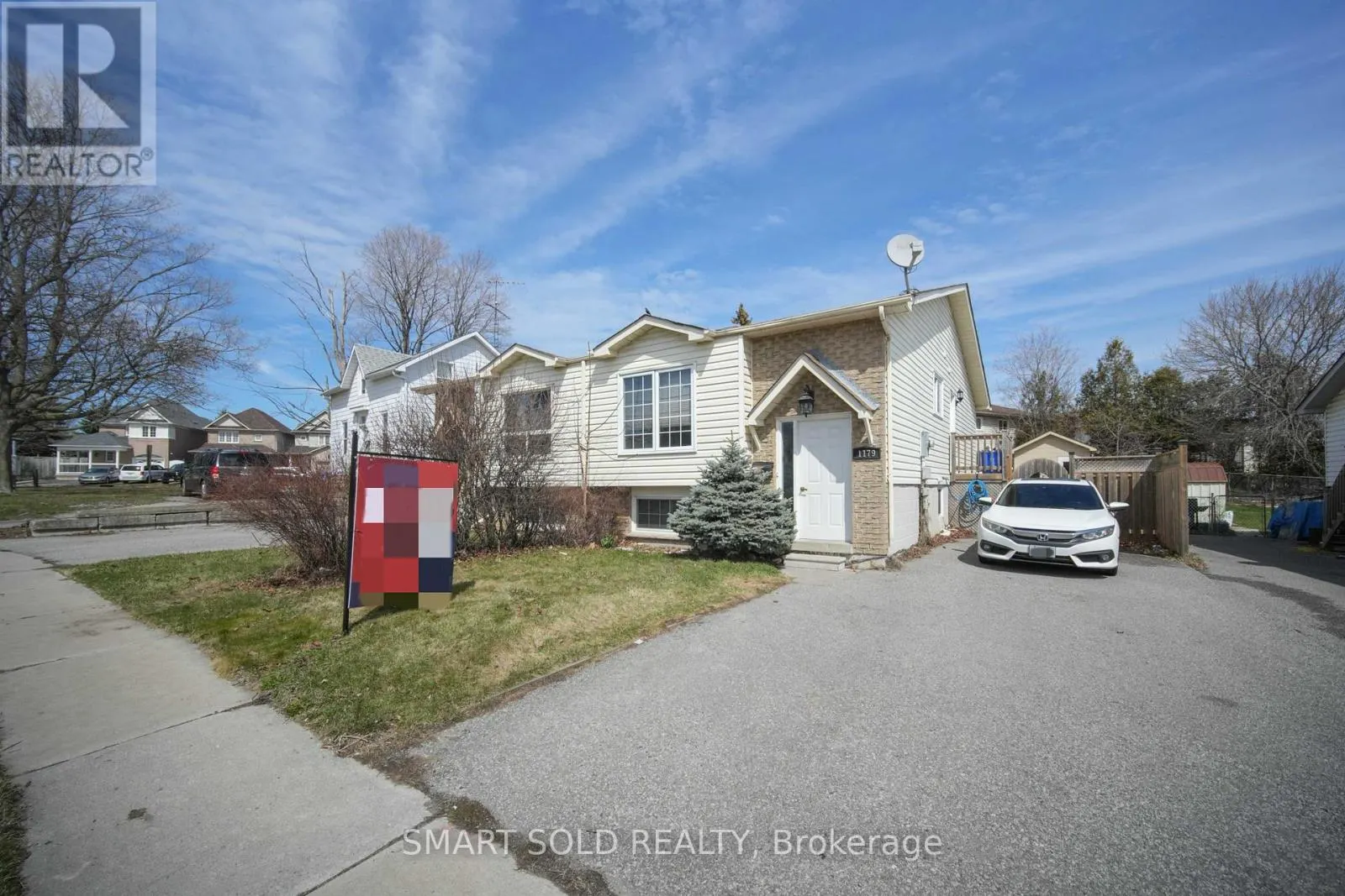 1179 SIMCOE STREET S