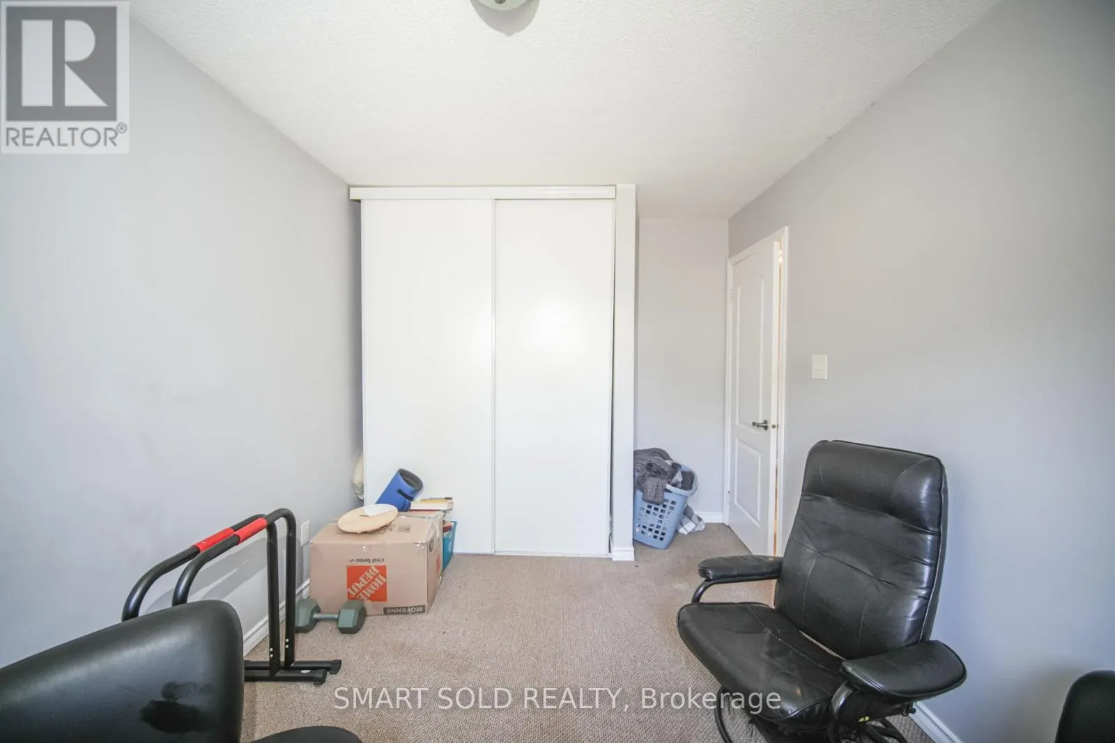 1179 SIMCOE STREET S