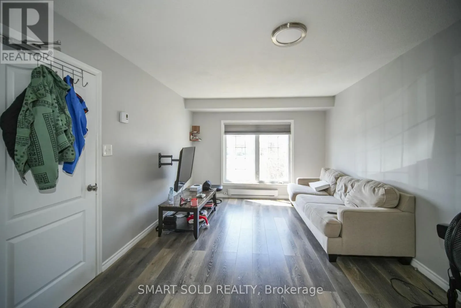 1179 SIMCOE STREET S