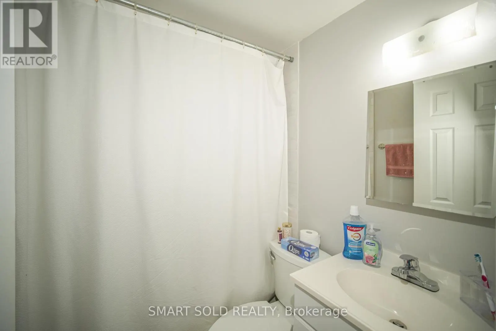 1179 SIMCOE STREET S