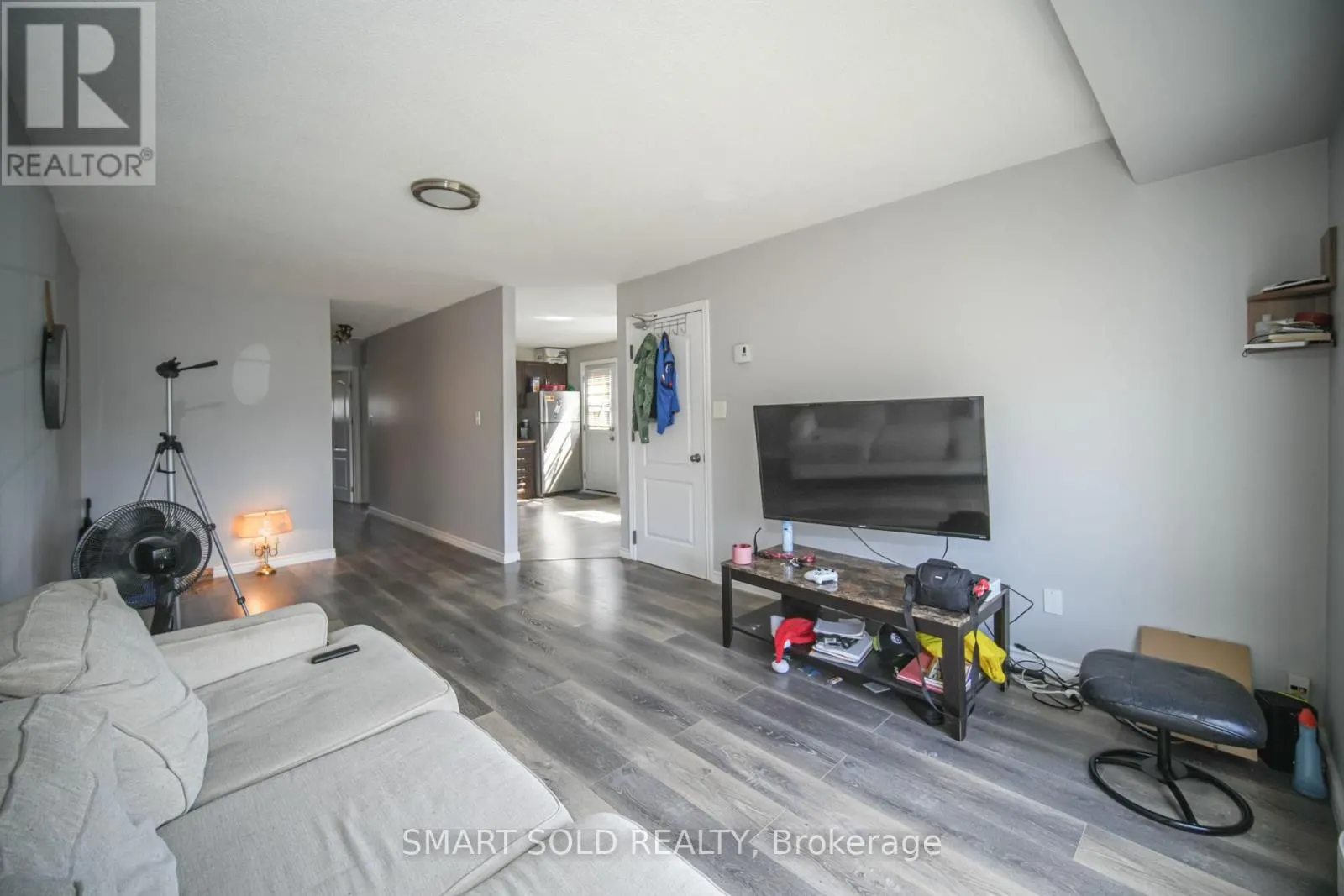1179 SIMCOE STREET S