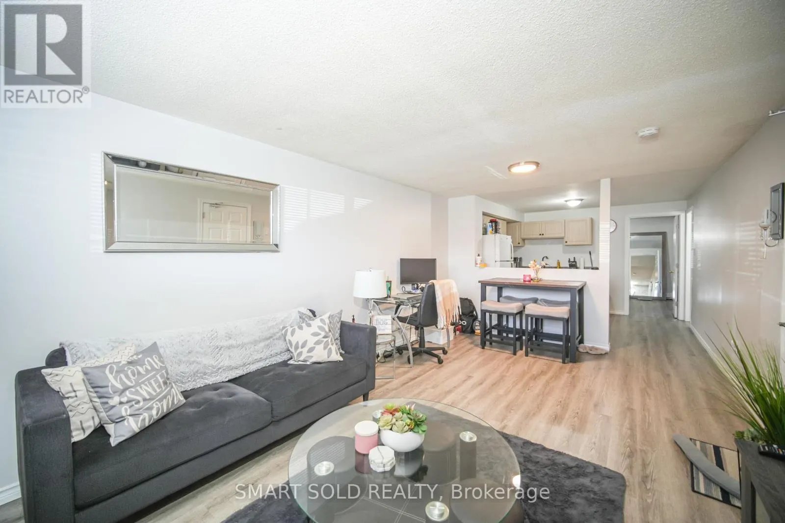 1179 SIMCOE STREET S