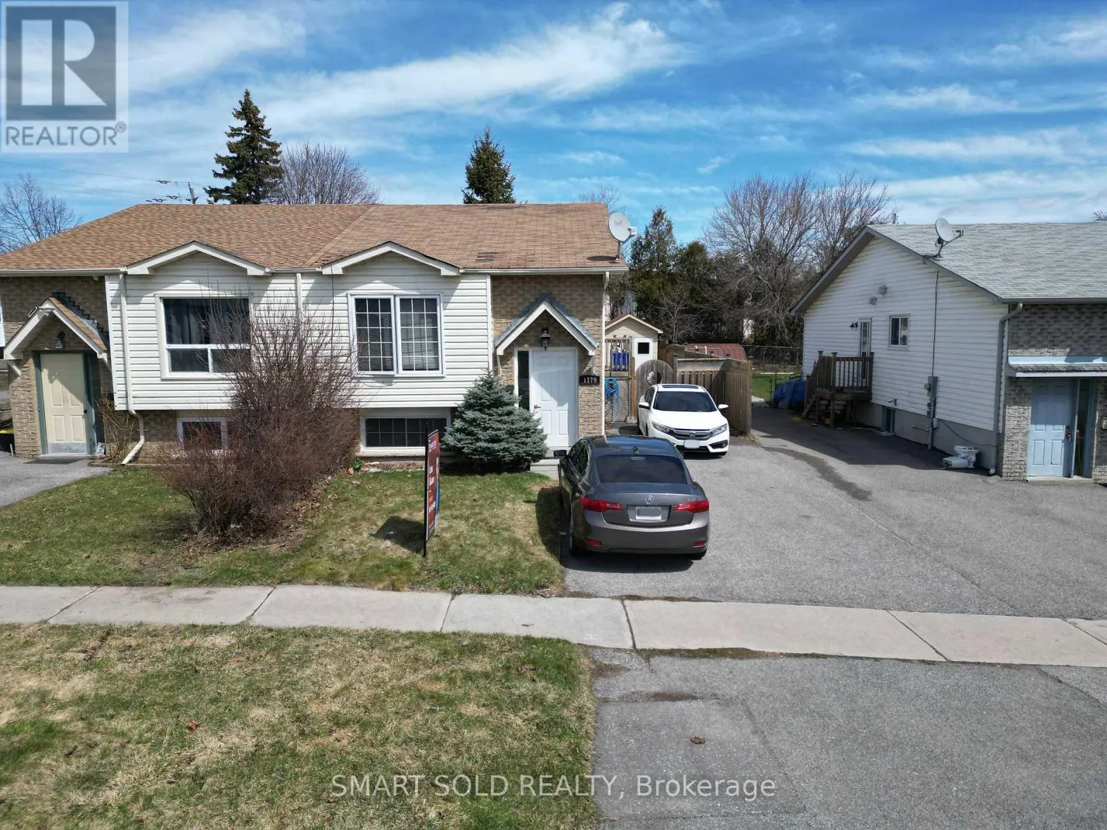 1179 SIMCOE STREET S