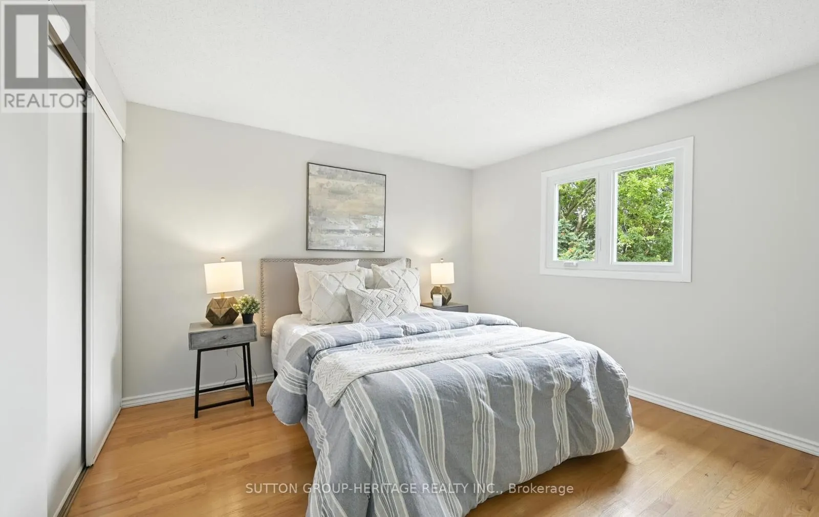 10 PLOWMAN DRIVE