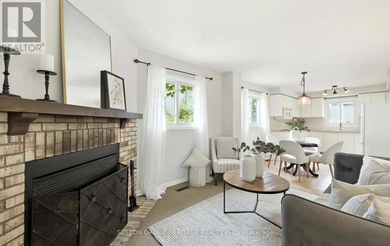 10 PLOWMAN DRIVE
