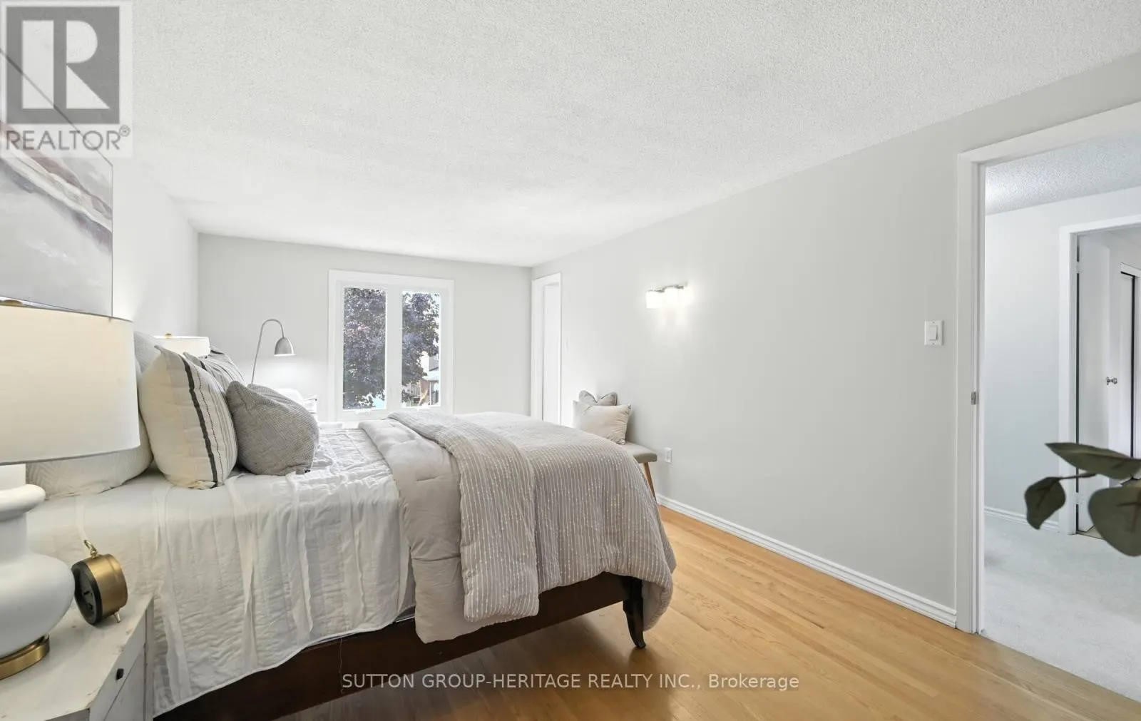 10 PLOWMAN DRIVE
