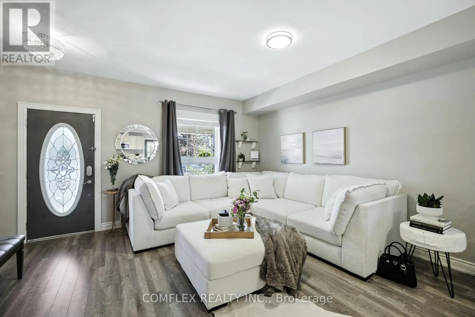 28 LIBERTY STREET S