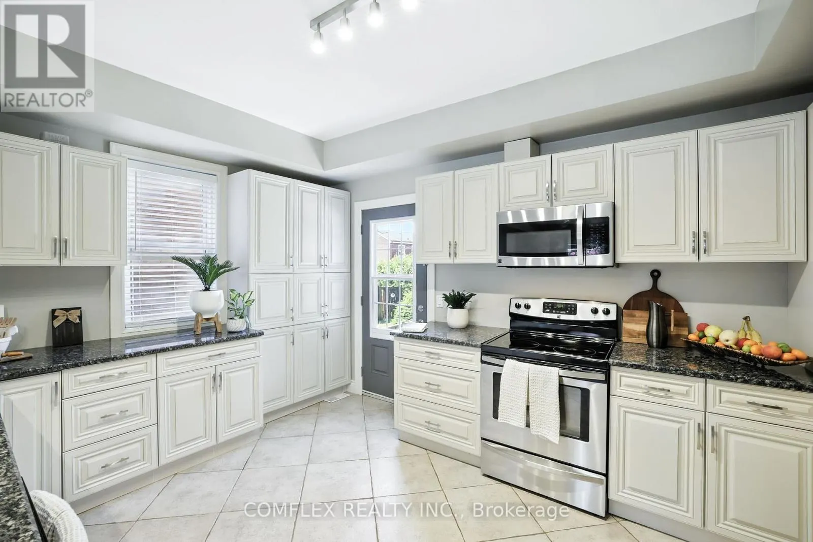 28 LIBERTY STREET S
