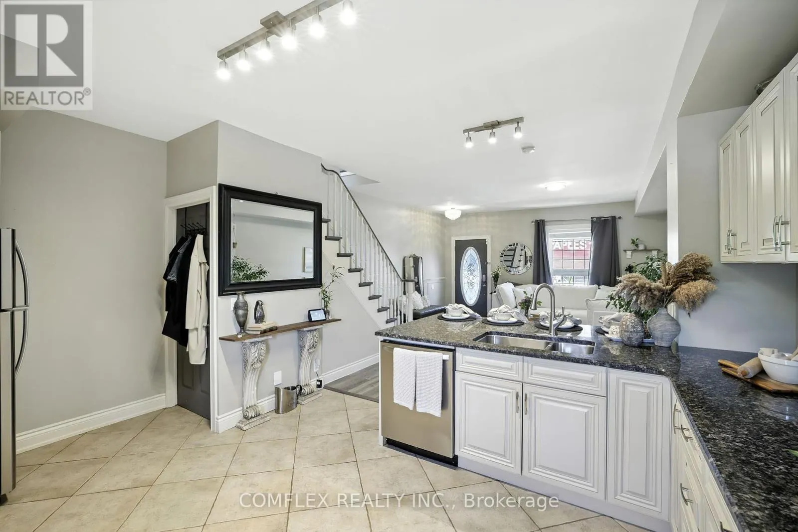28 LIBERTY STREET S