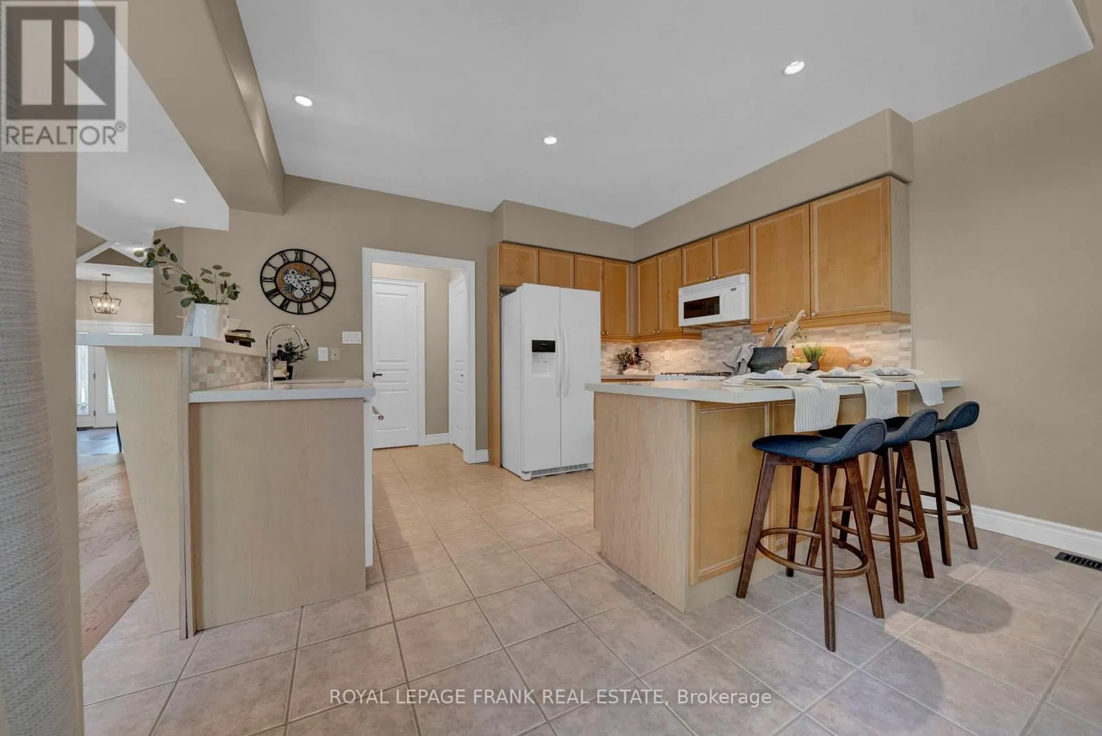 22 OSGOODE GATE