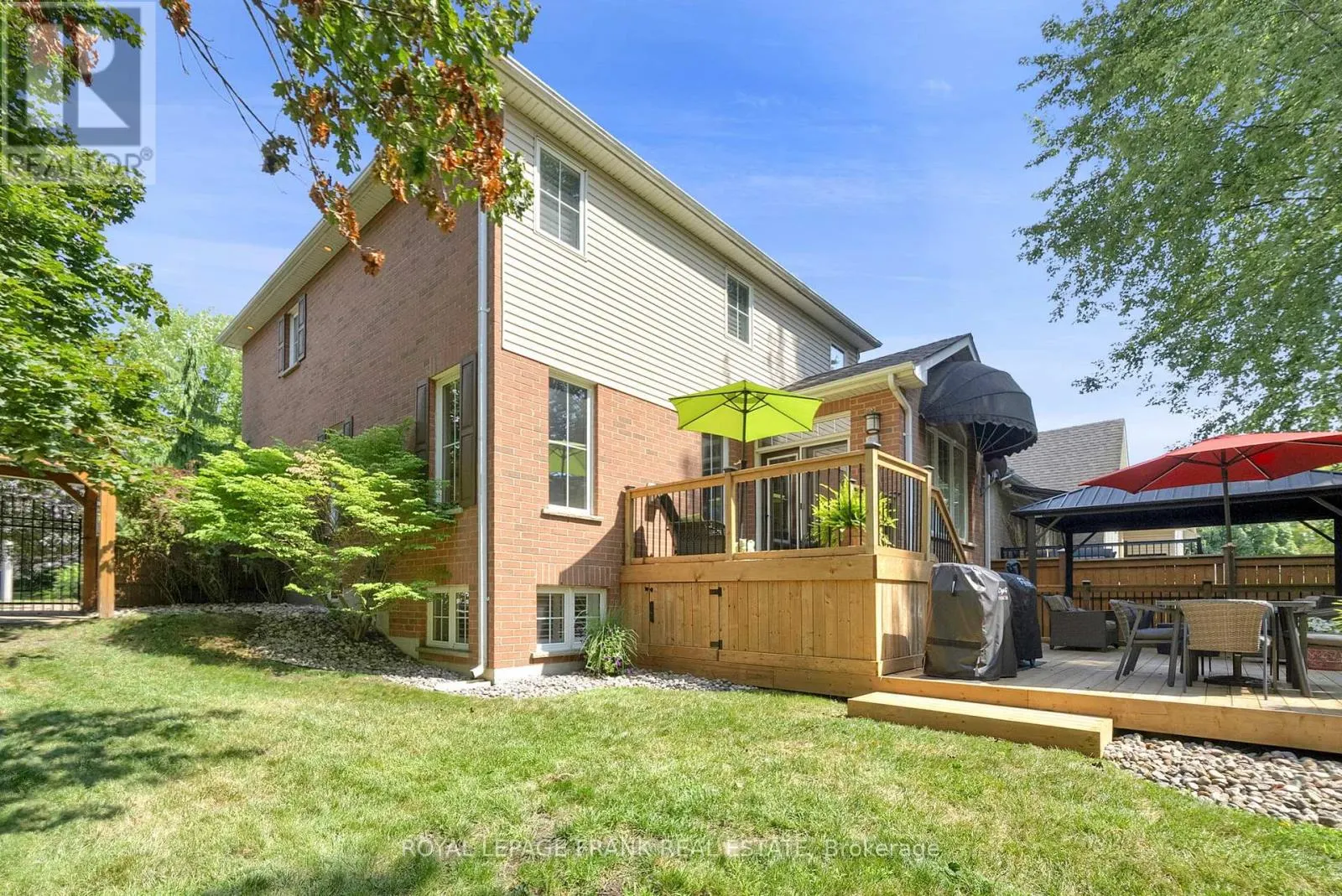 22 OSGOODE GATE