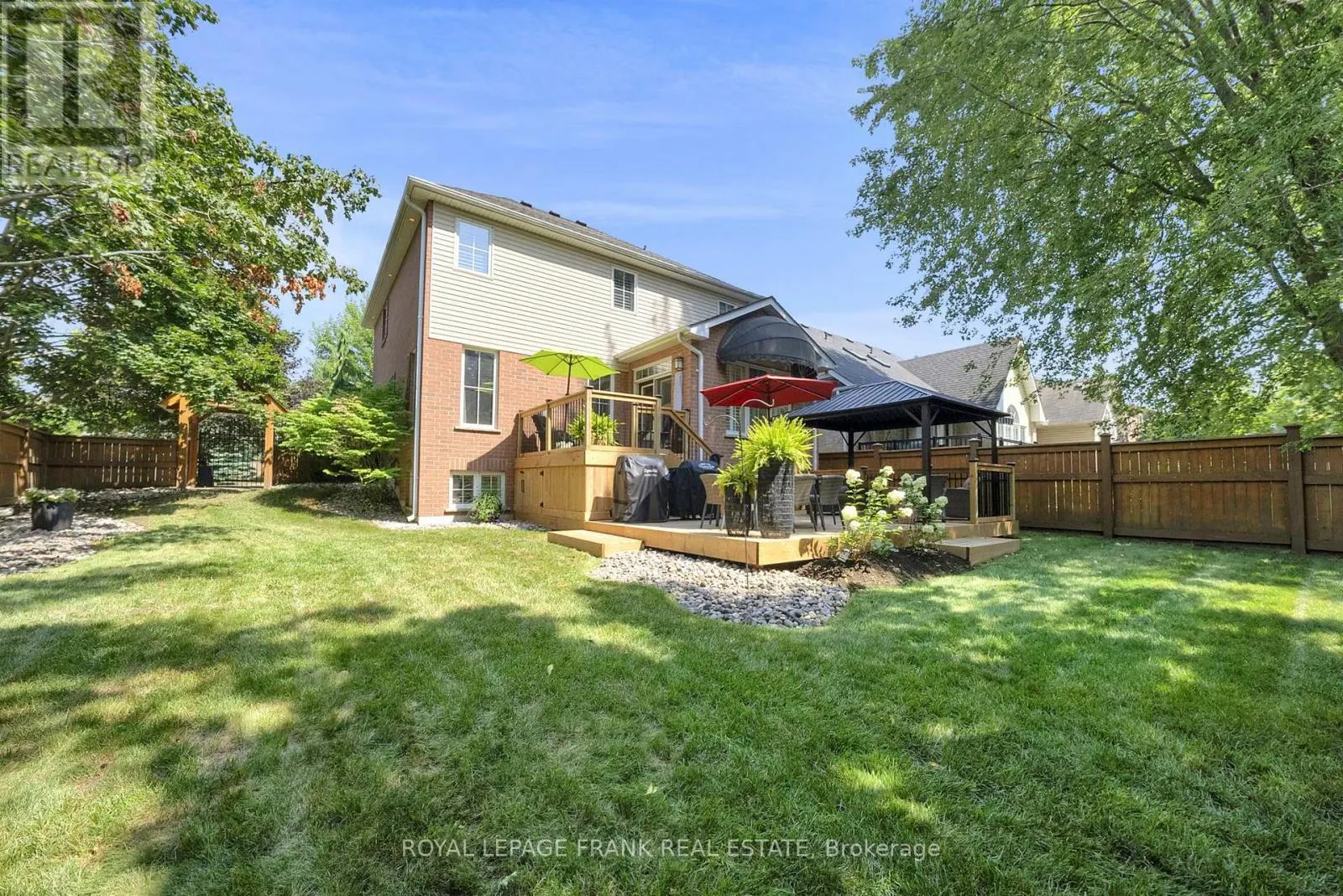 22 OSGOODE GATE