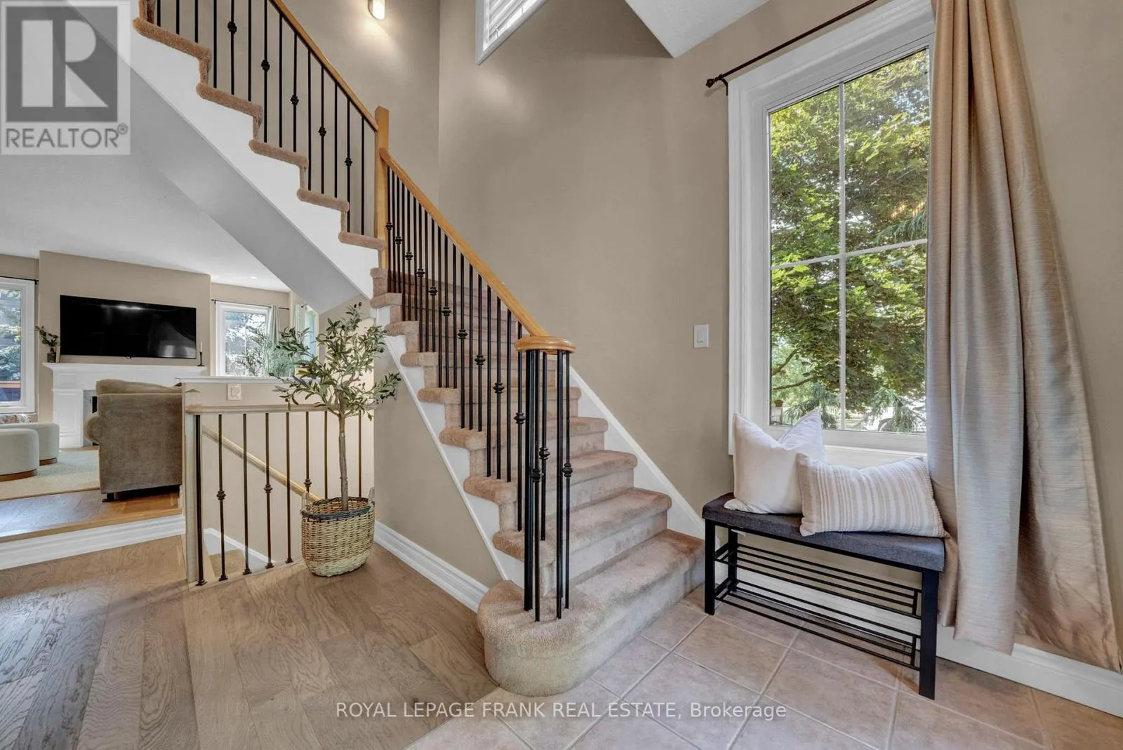 22 OSGOODE GATE
