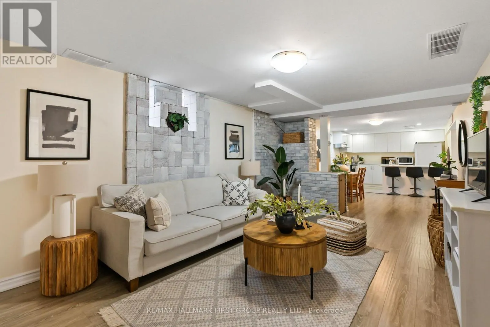205 SAINT PETER STREET