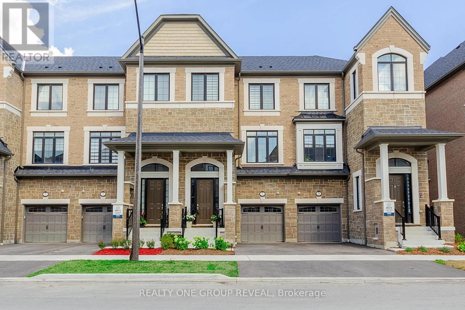 9 MORRISON CRESCENT