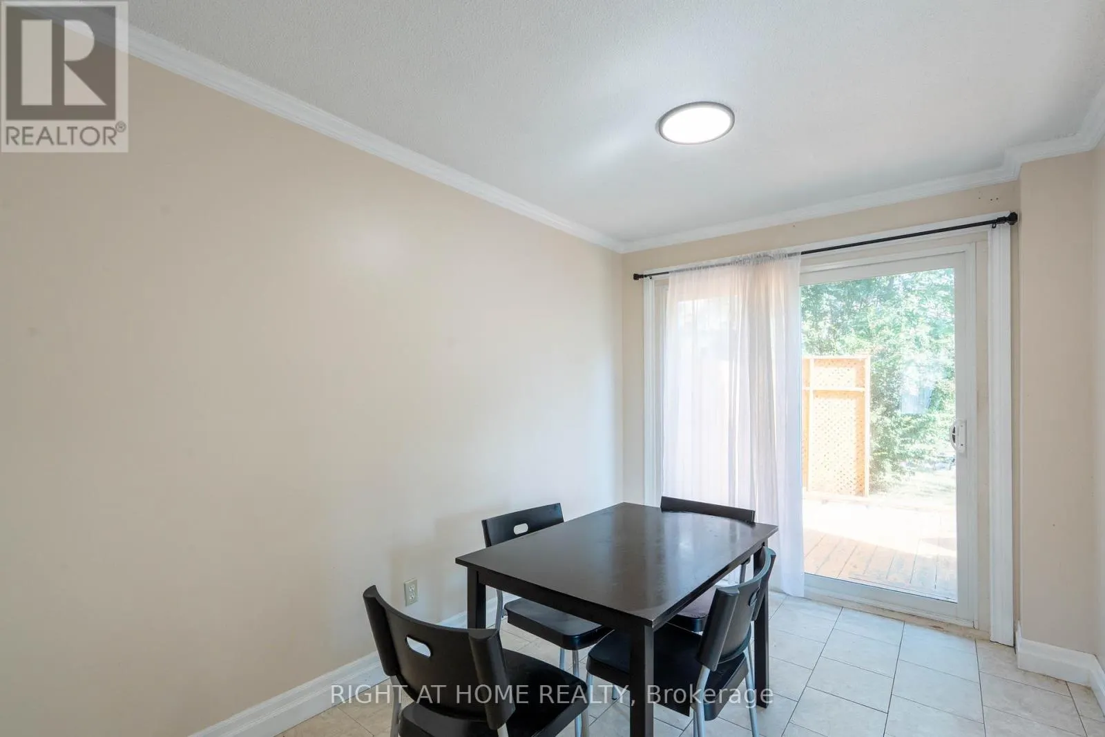 649 BALSAM CRESCENT
