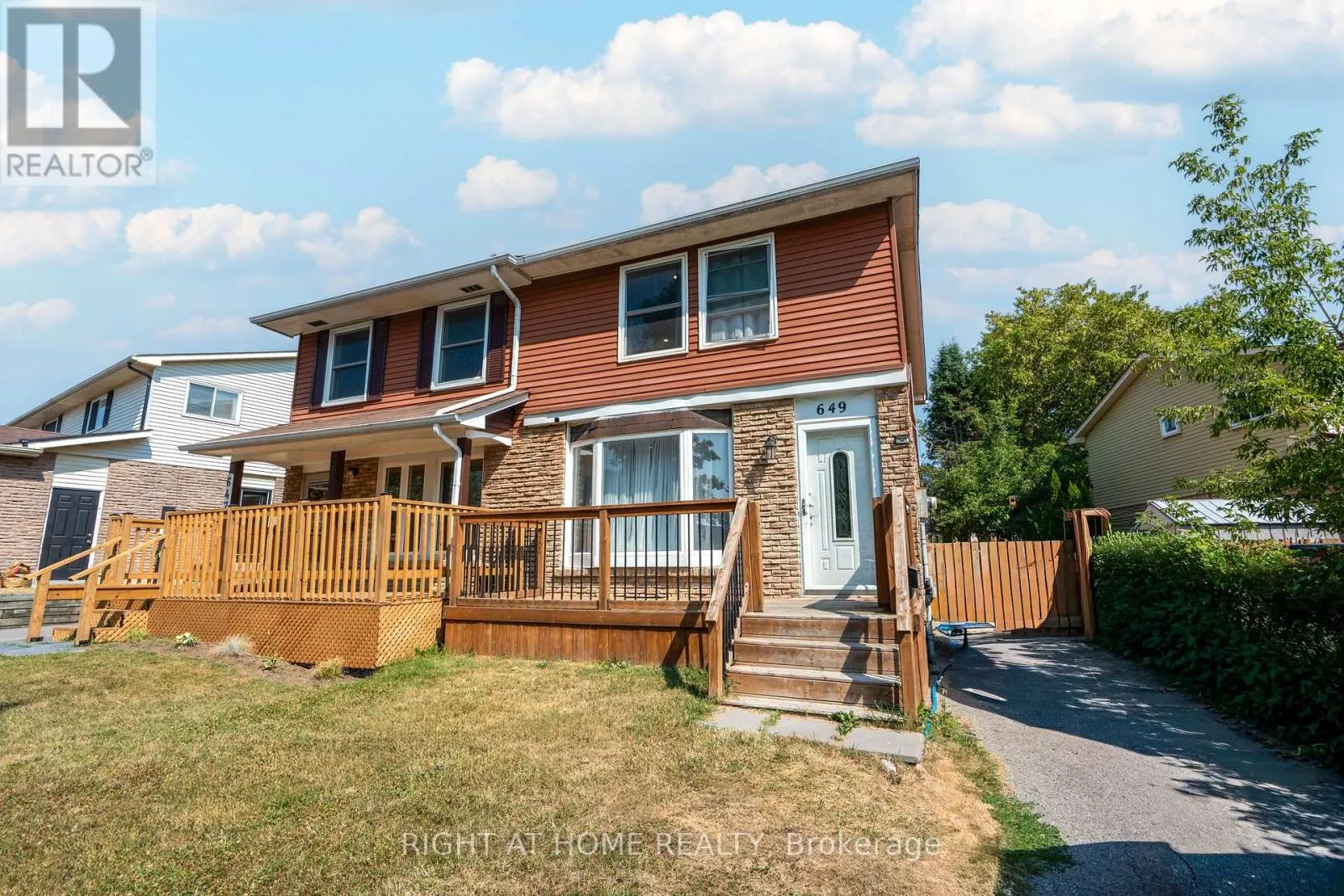 649 BALSAM CRESCENT
