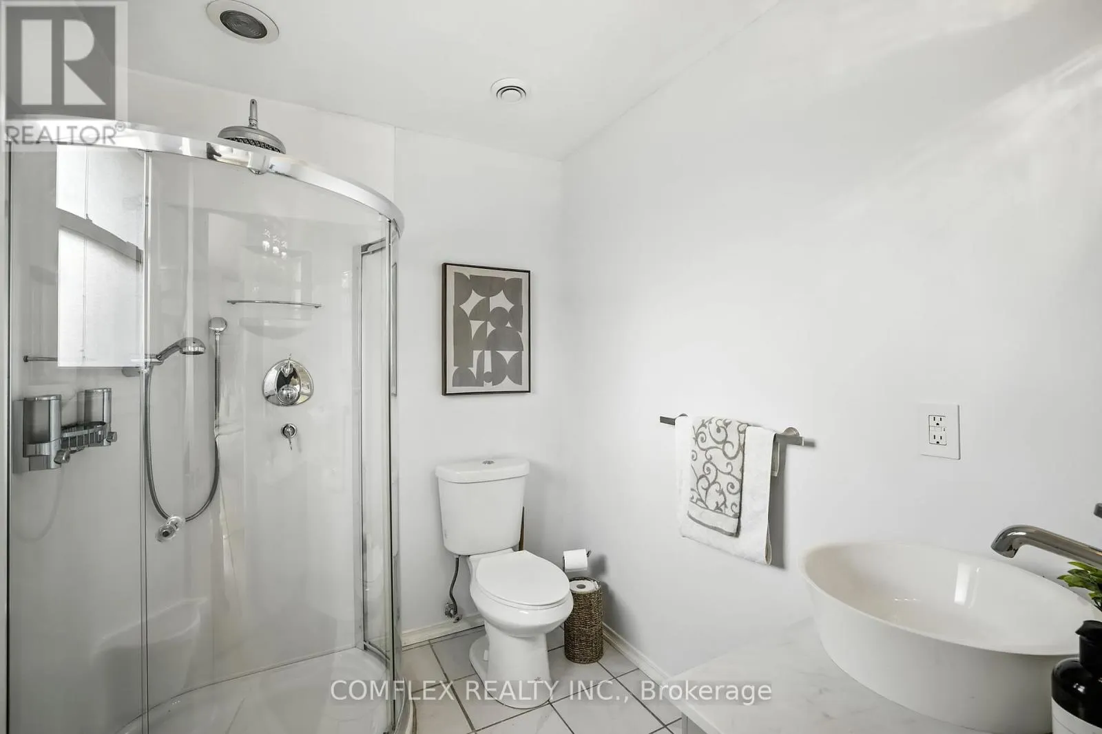 85 PINEDALE CRESCENT