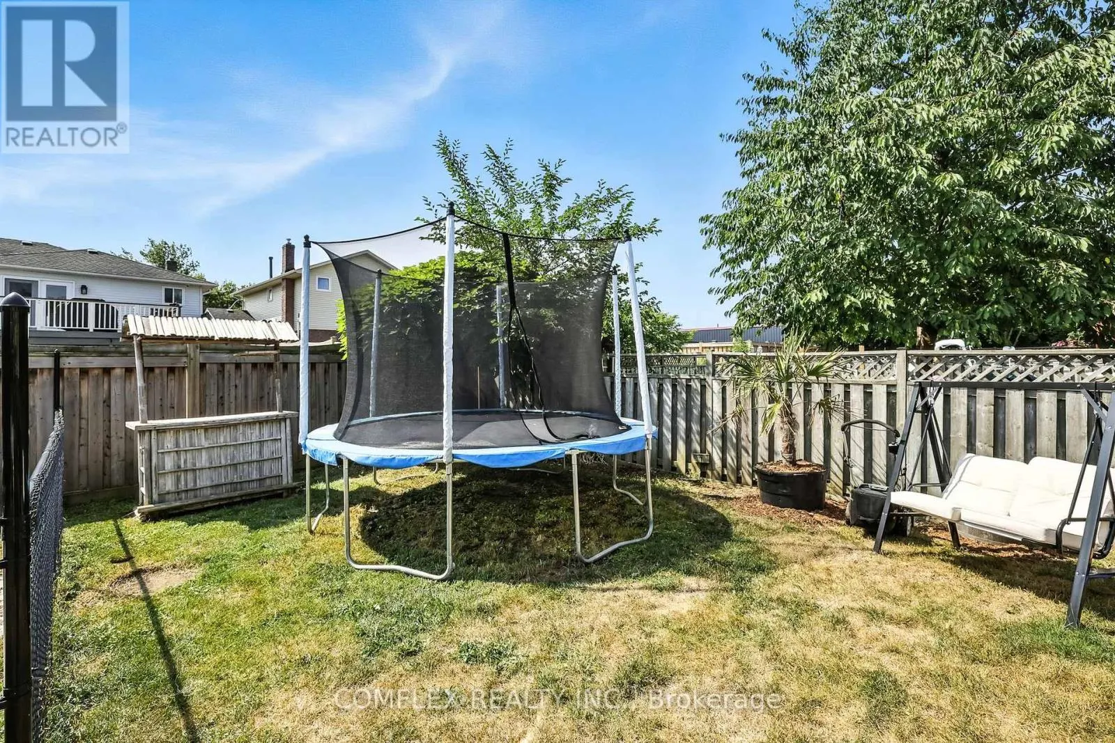 85 PINEDALE CRESCENT