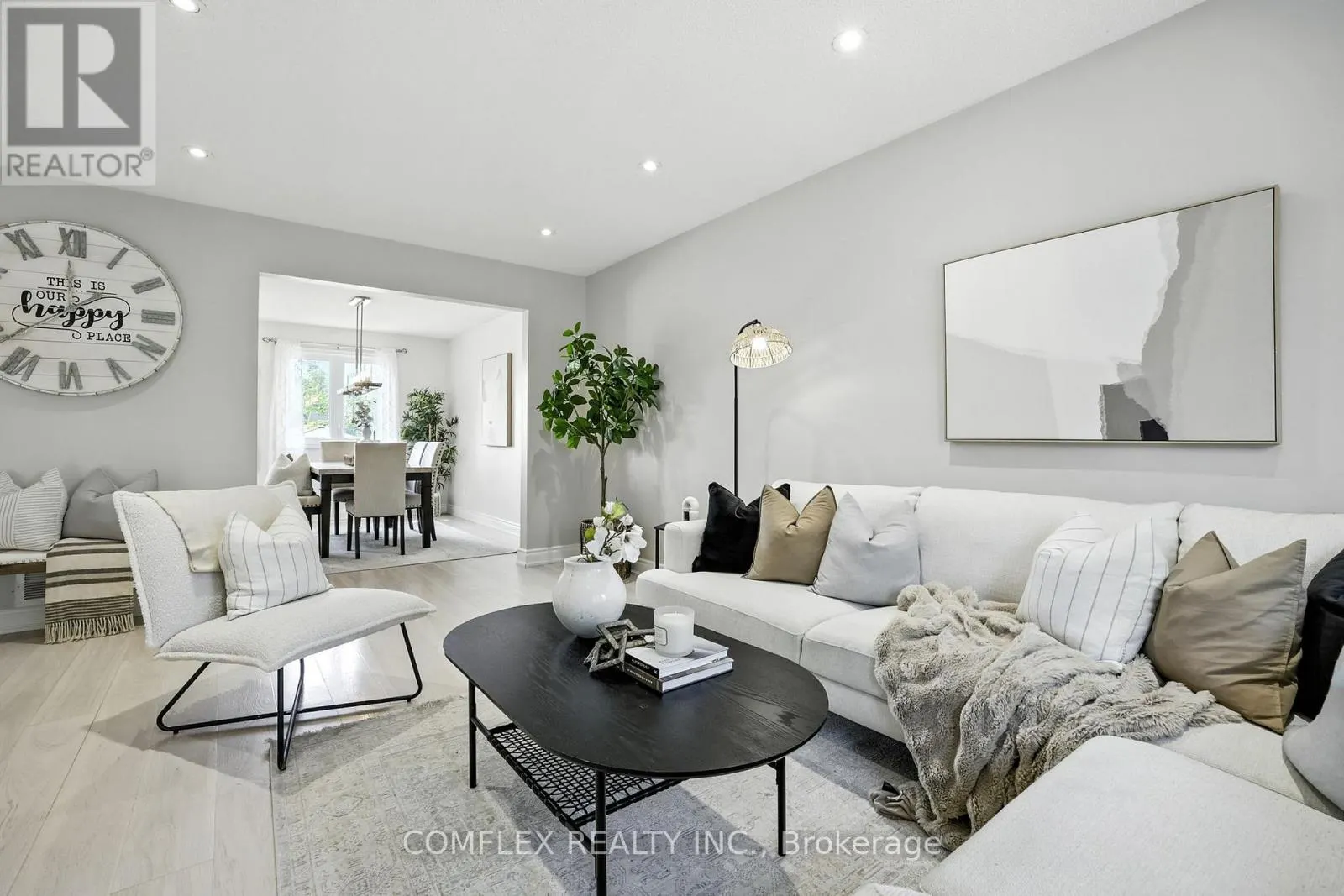 85 PINEDALE CRESCENT