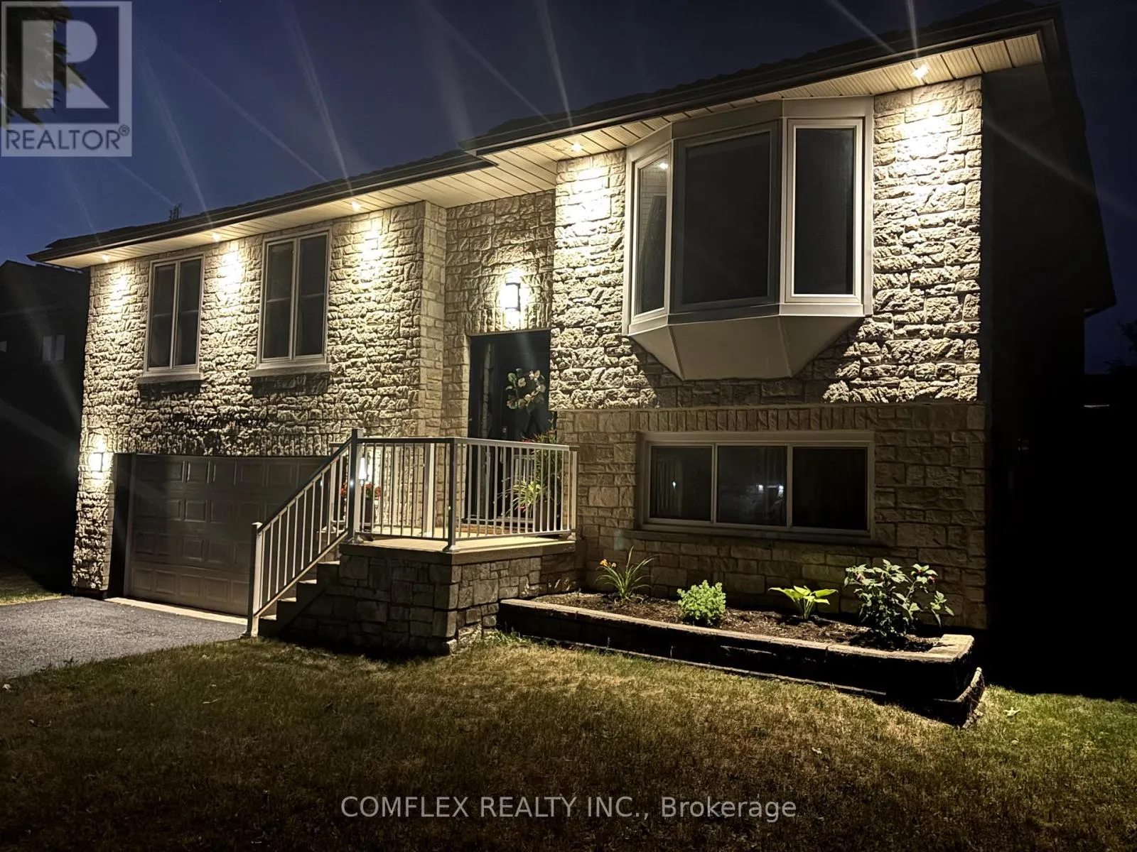 85 PINEDALE CRESCENT