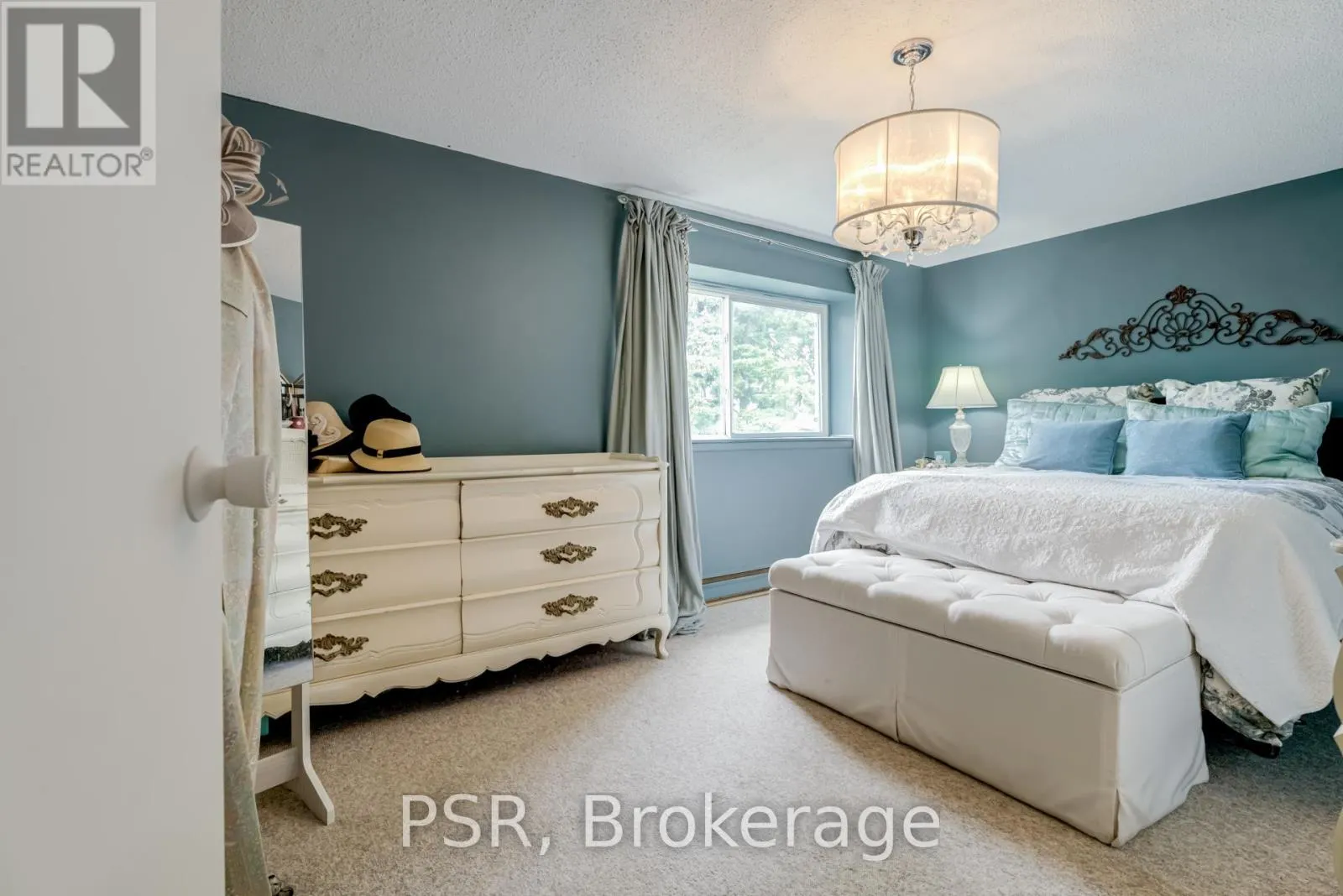 22 - 50 VERNE CRESCENT