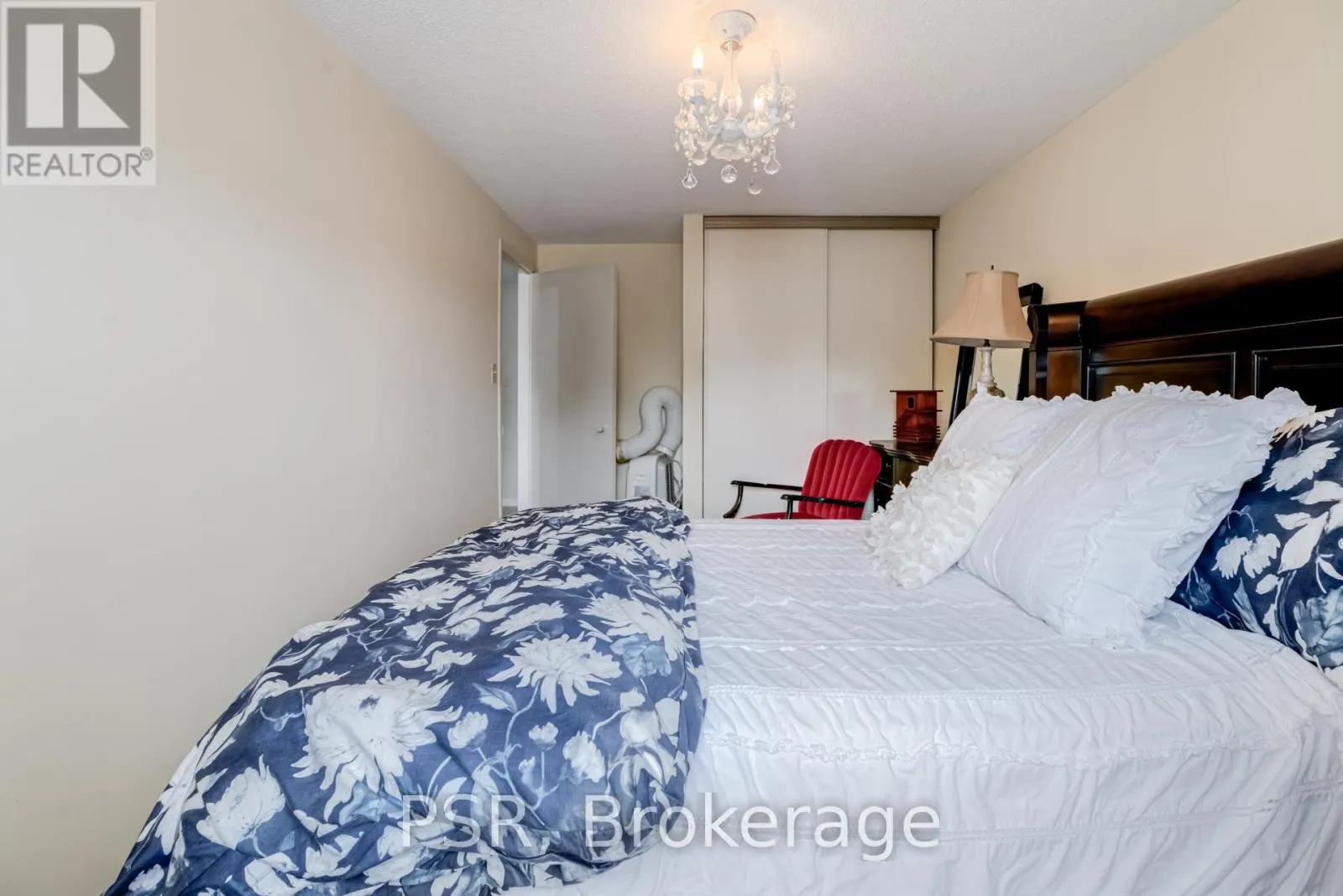 22 - 50 VERNE CRESCENT