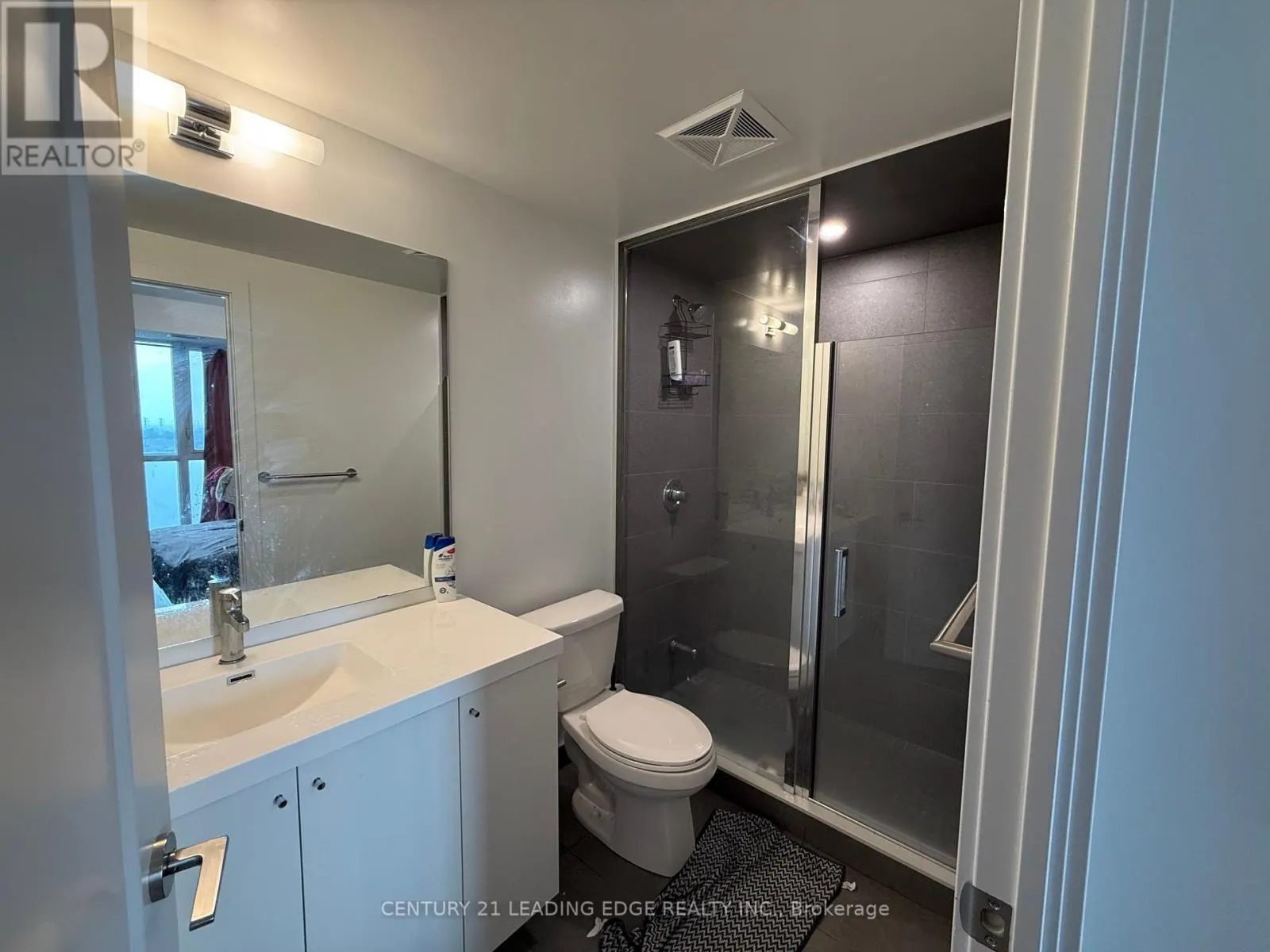 810 - 2545 SIMCOE STREET N