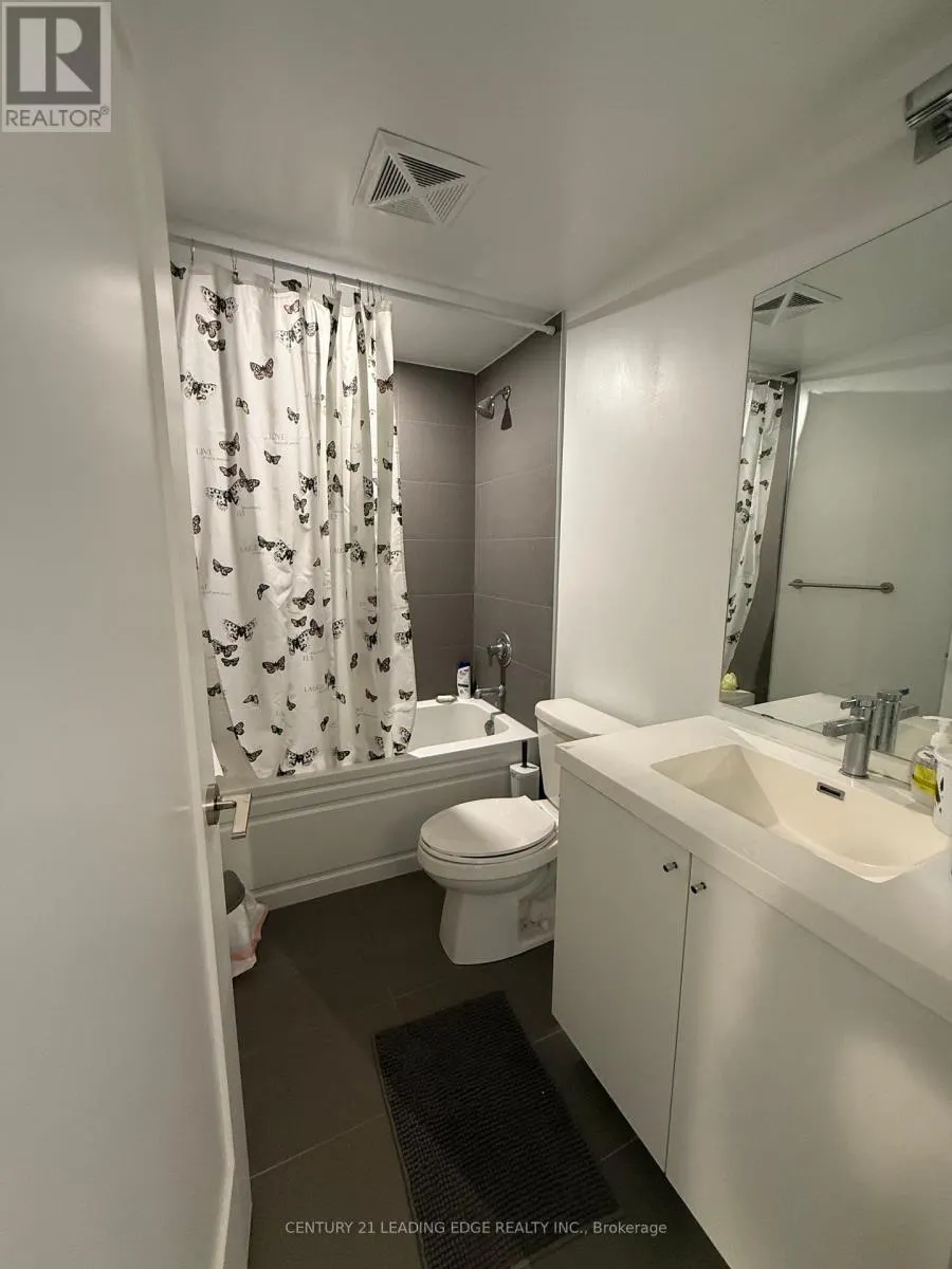 810 - 2545 SIMCOE STREET N