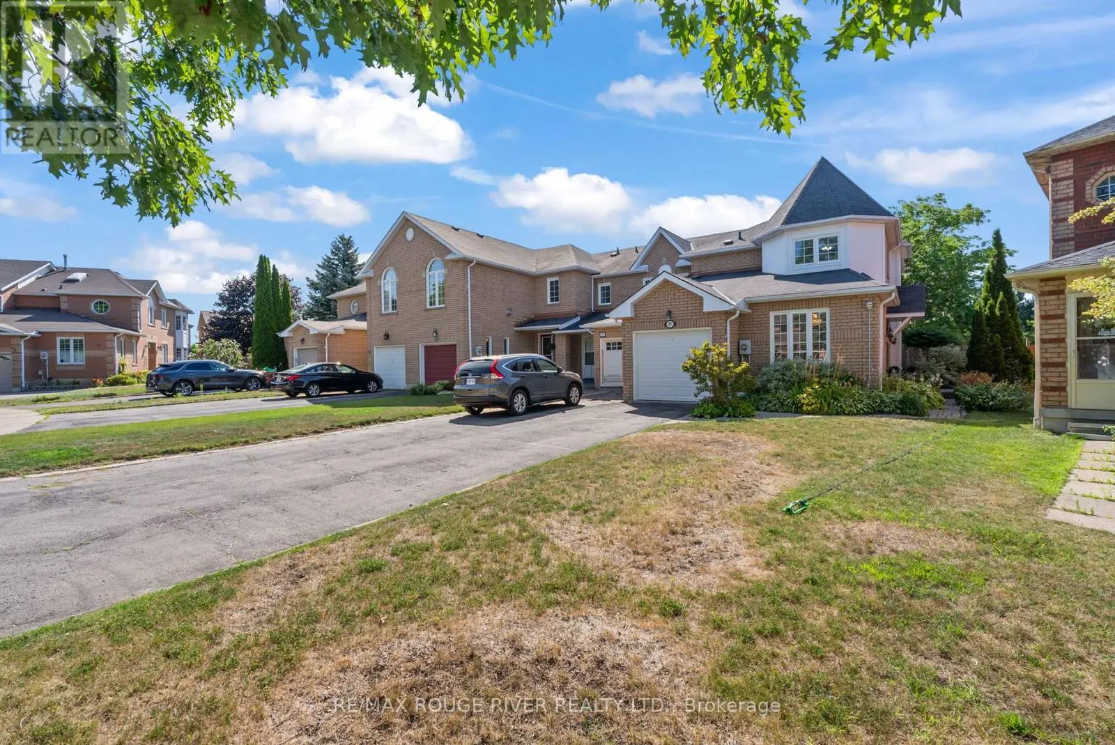 27 CREEKWOOD CRESCENT