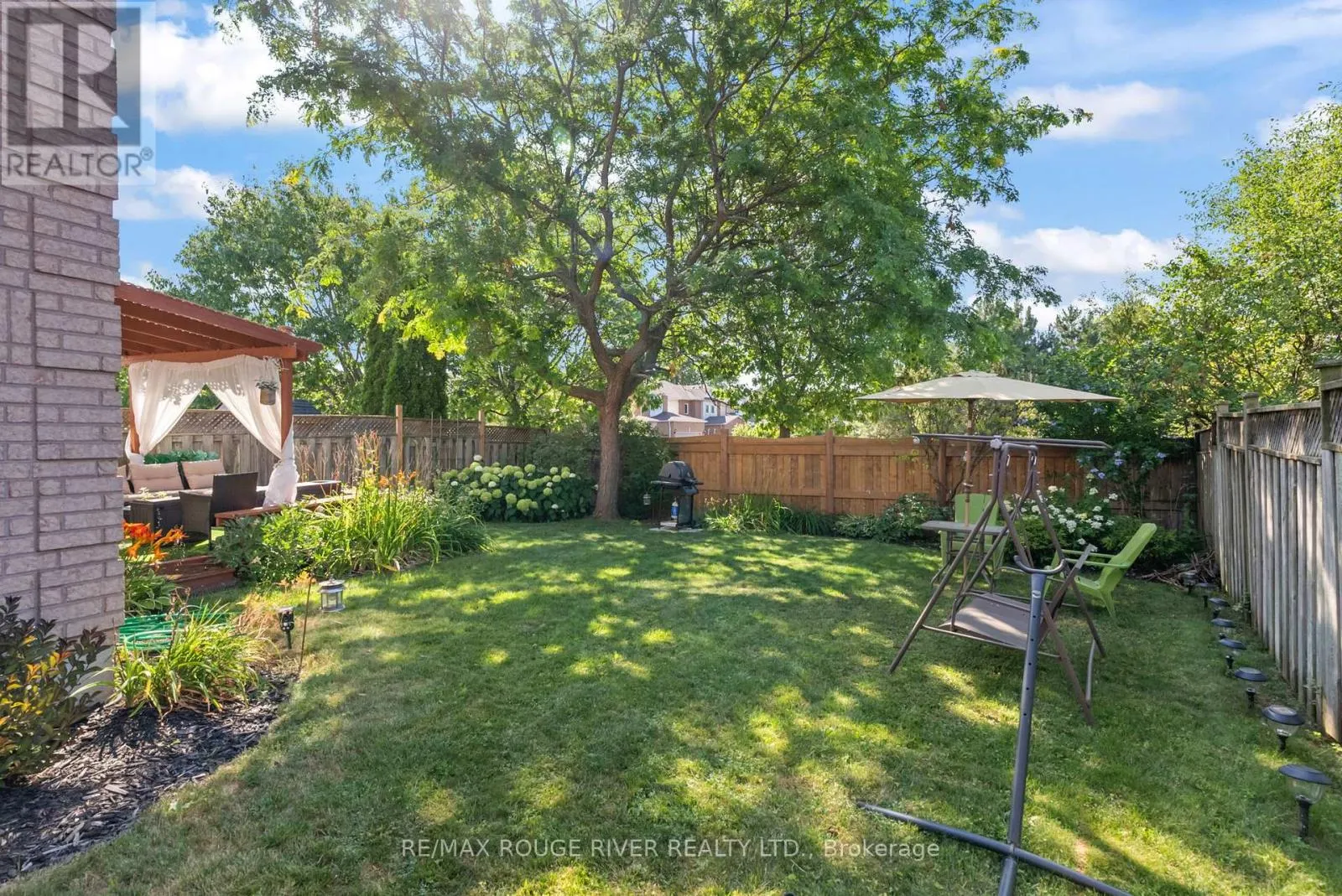 27 CREEKWOOD CRESCENT